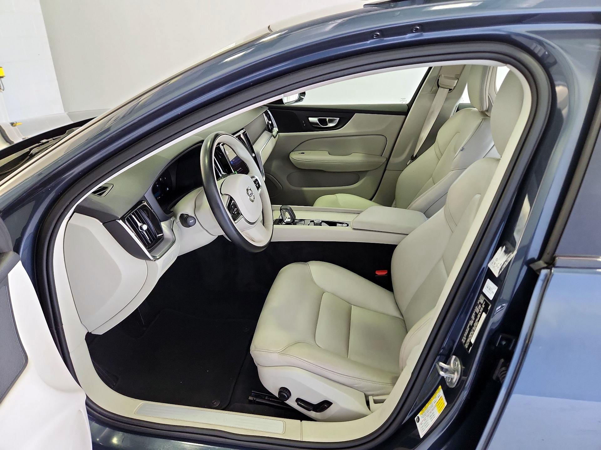 Thumbnail: 2024 Volvo S60 - 11