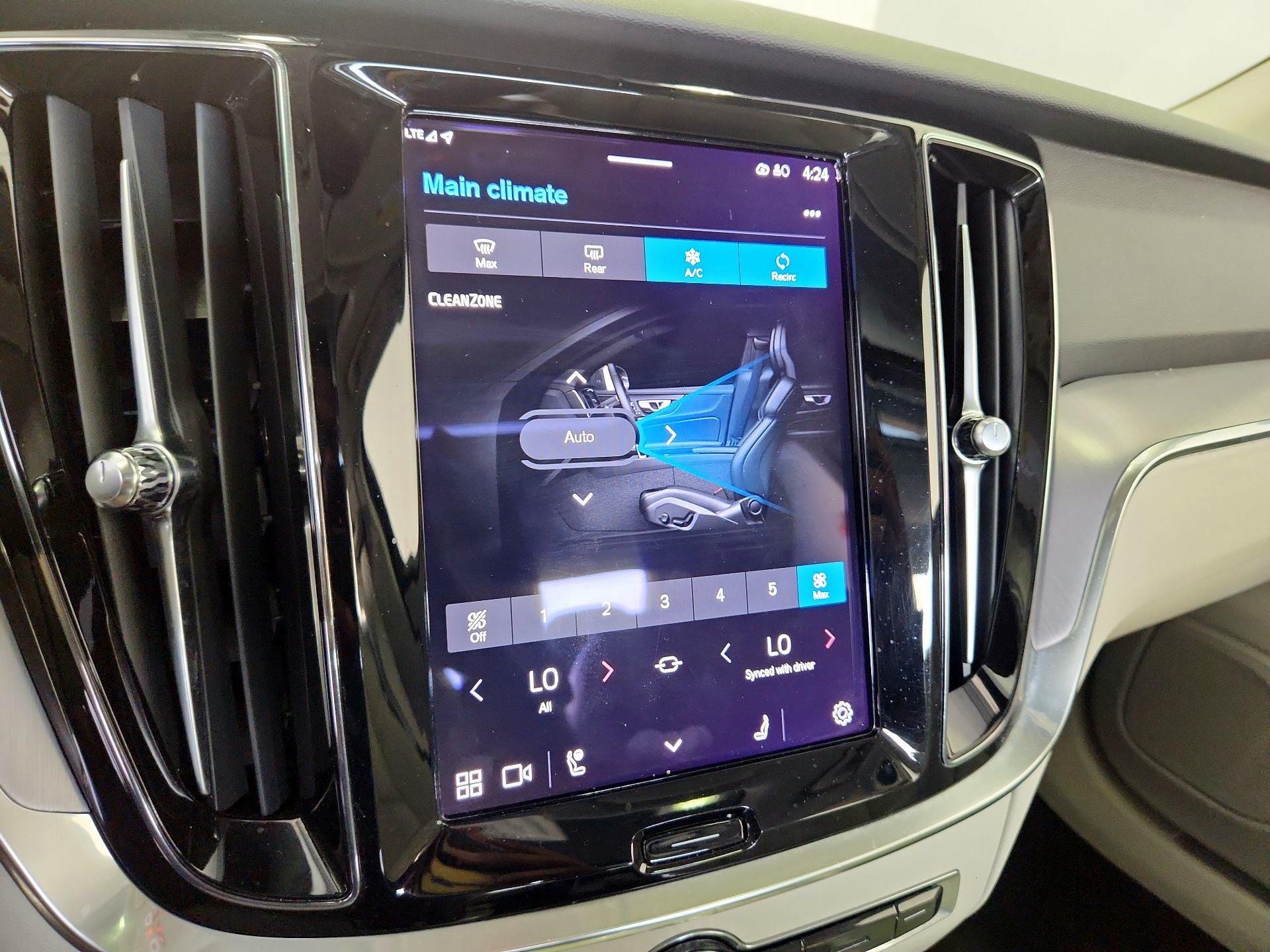Thumbnail: 2024 Volvo S60 - 16
