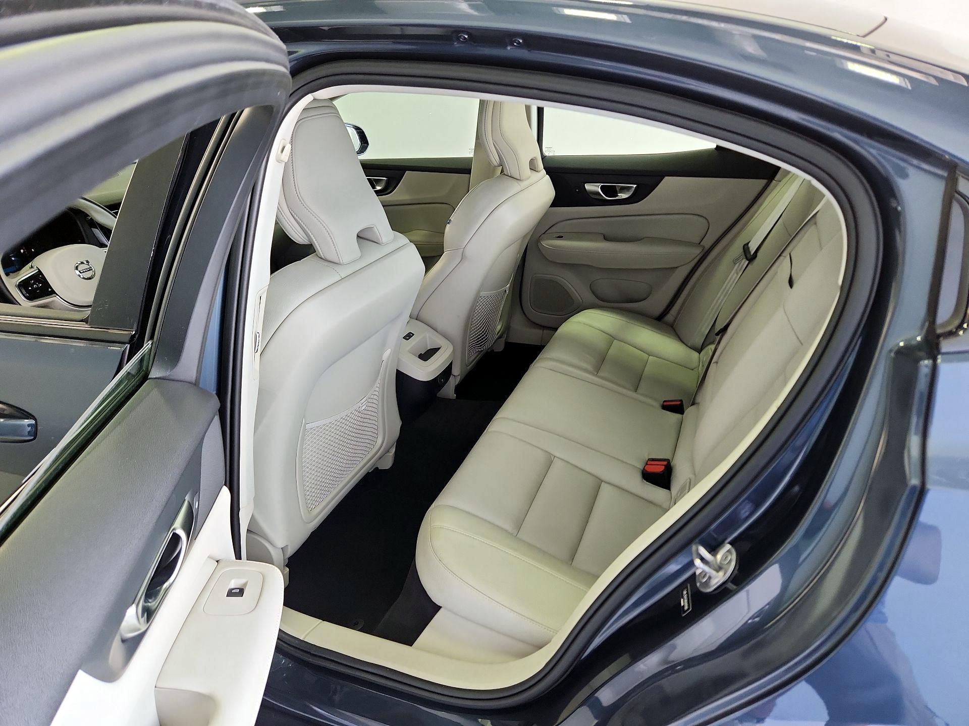 Thumbnail: 2024 Volvo S60 - 20