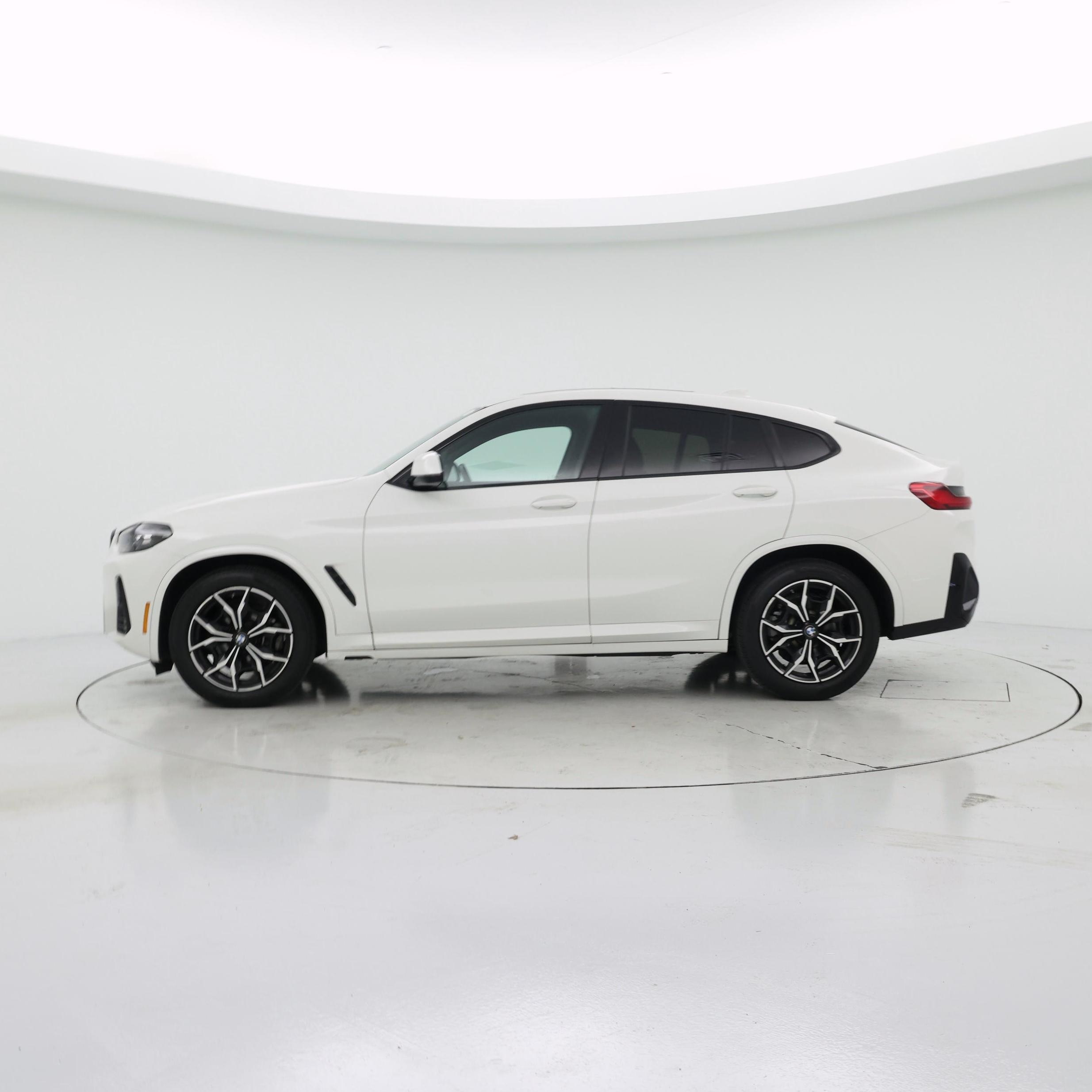 Thumbnail: 2023 BMW X4 - 3