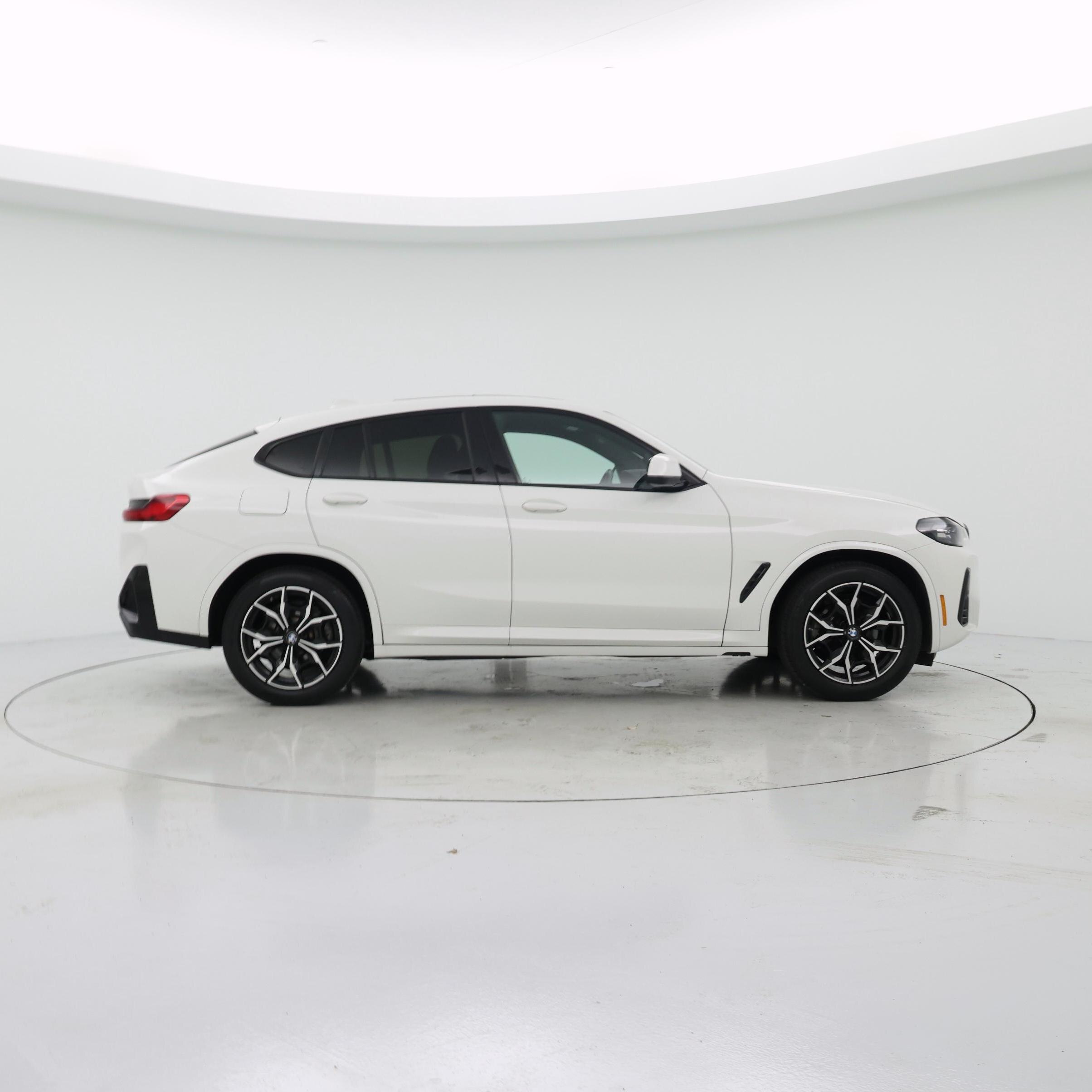 Thumbnail: 2023 BMW X4 - 7