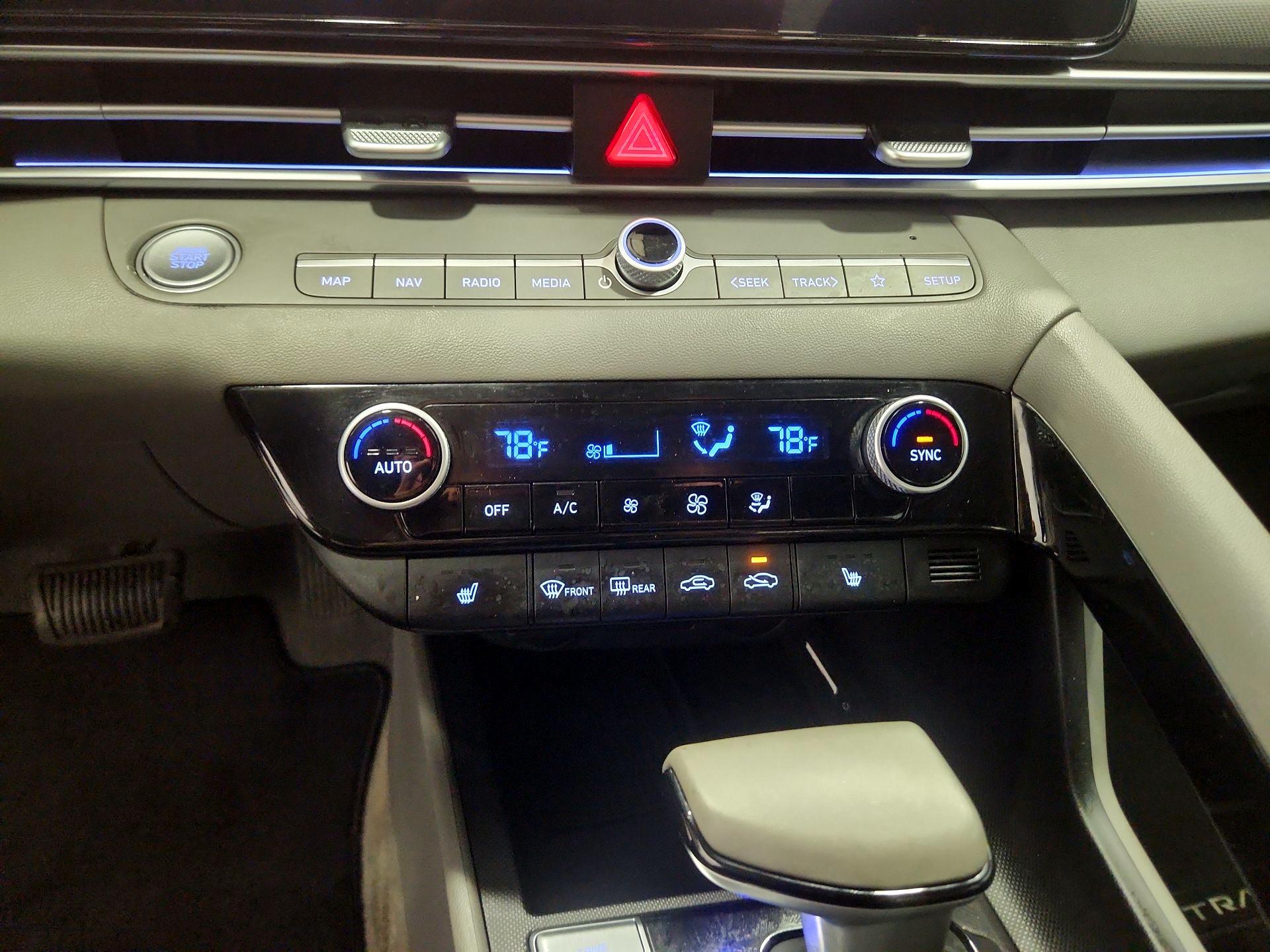 Thumbnail: 2024 Hyundai Elantra - 16