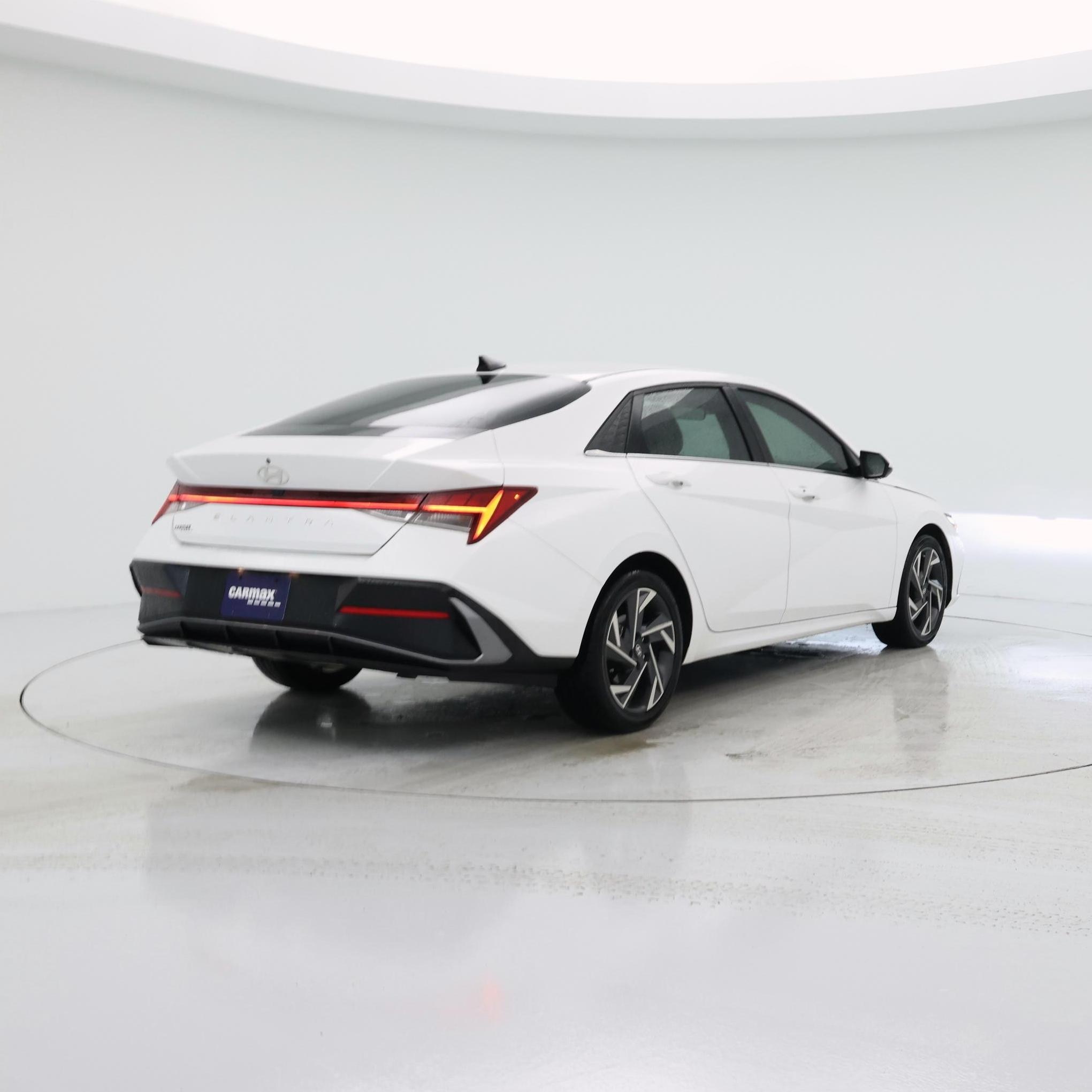 Thumbnail: 2024 Hyundai Elantra - 8