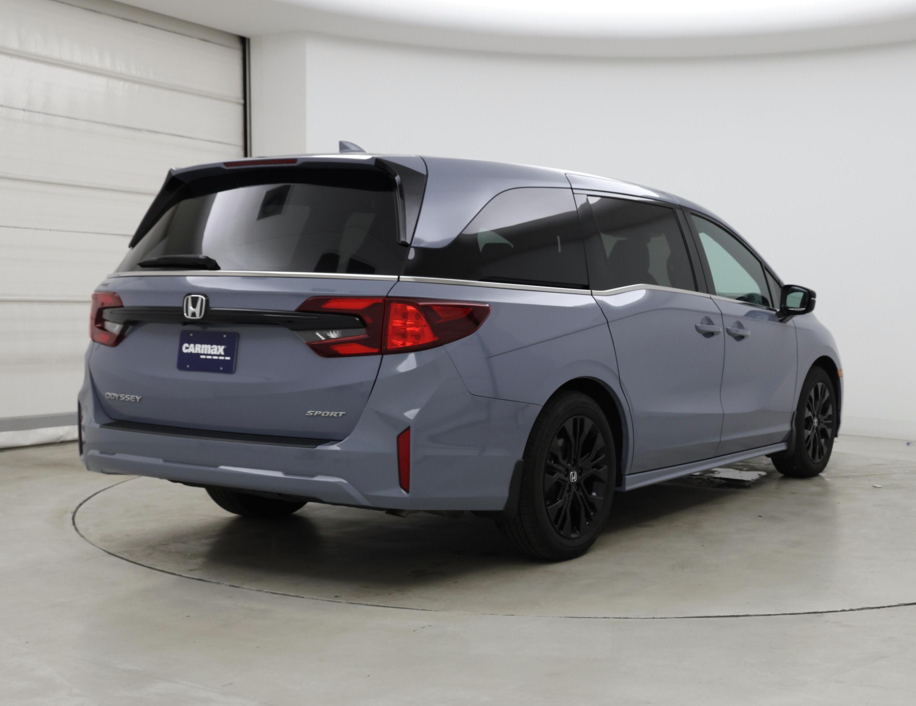 Thumbnail: 2025 Honda Odyssey - 8