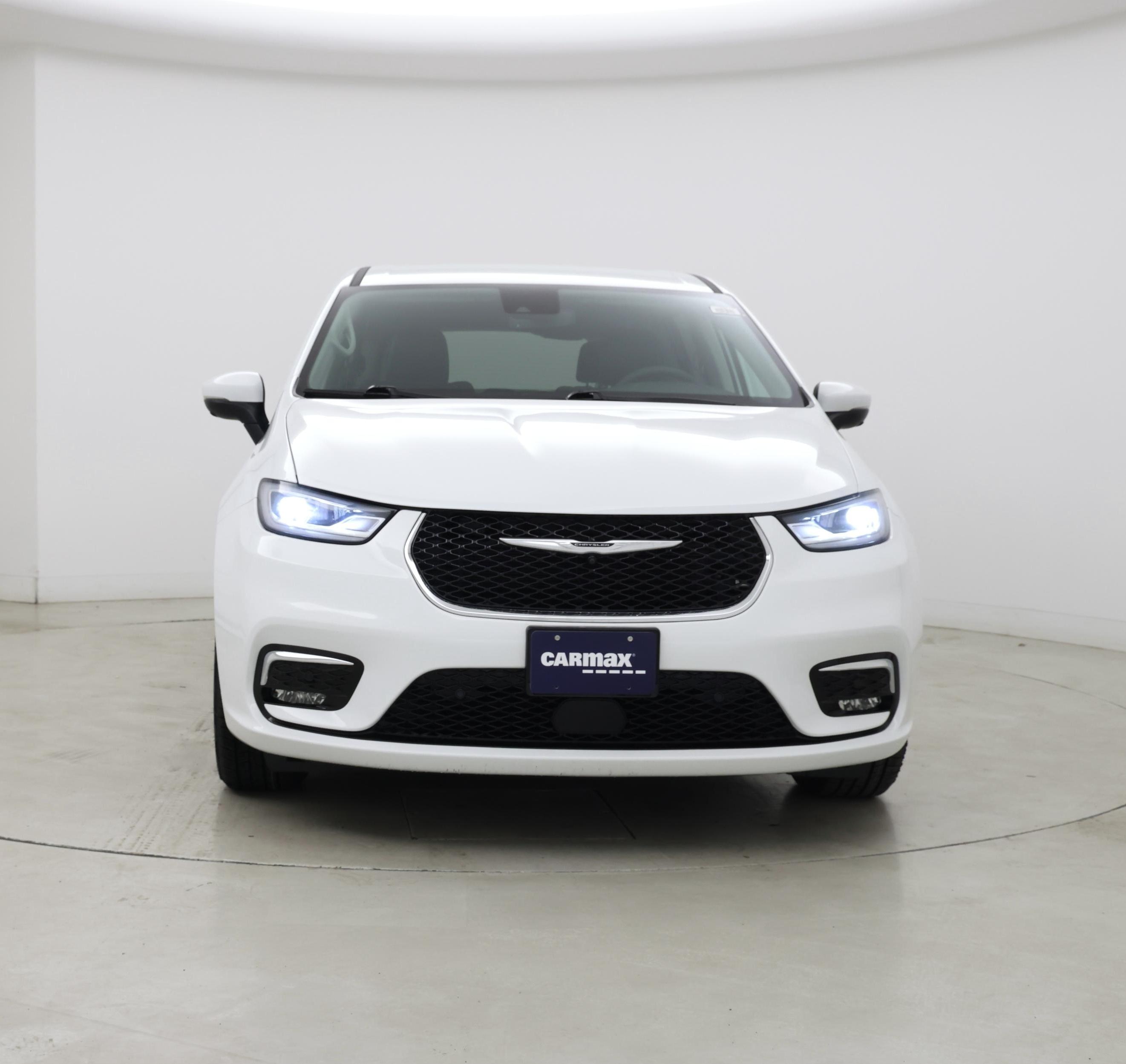 Thumbnail: 2023 Chrysler Pacifica - 5