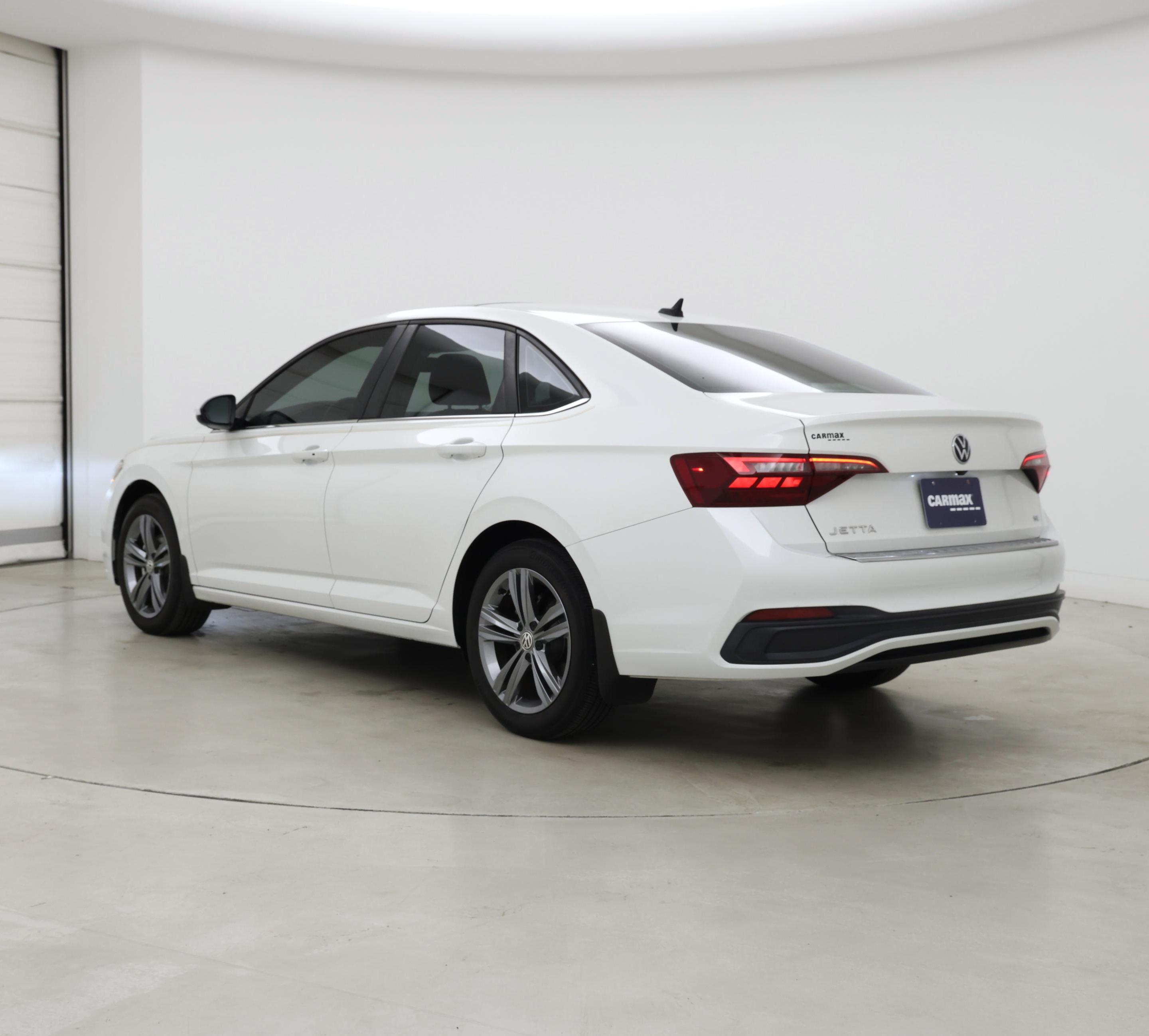 Thumbnail: 2023 Volkswagen Jetta - 2