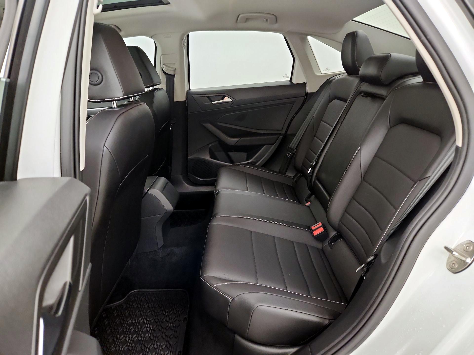 Thumbnail: 2023 Volkswagen Jetta - 20