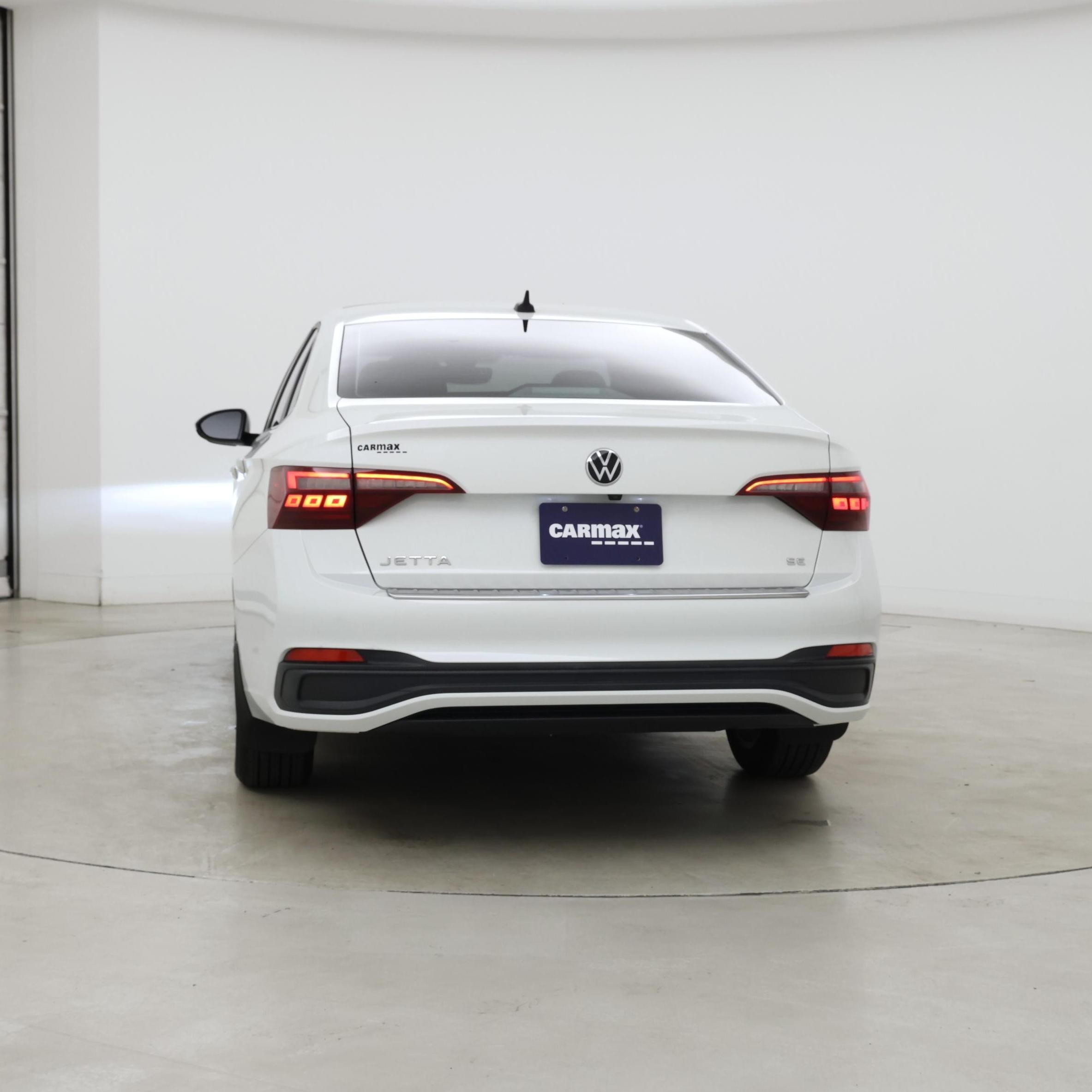Thumbnail: 2023 Volkswagen Jetta - 6