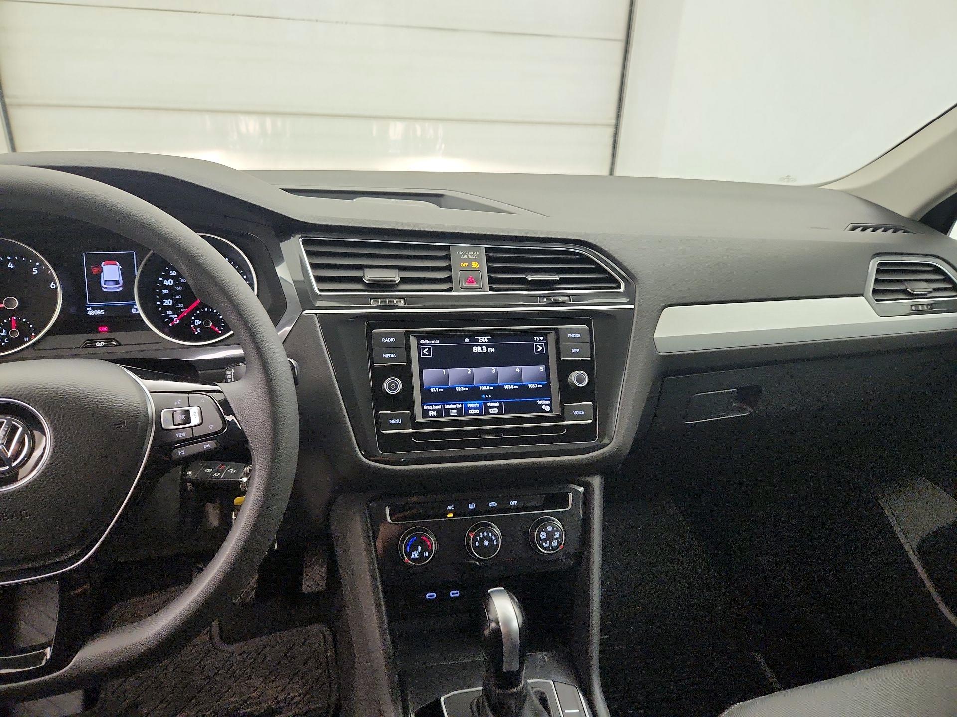Thumbnail: 2021 Volkswagen Tiguan - 9