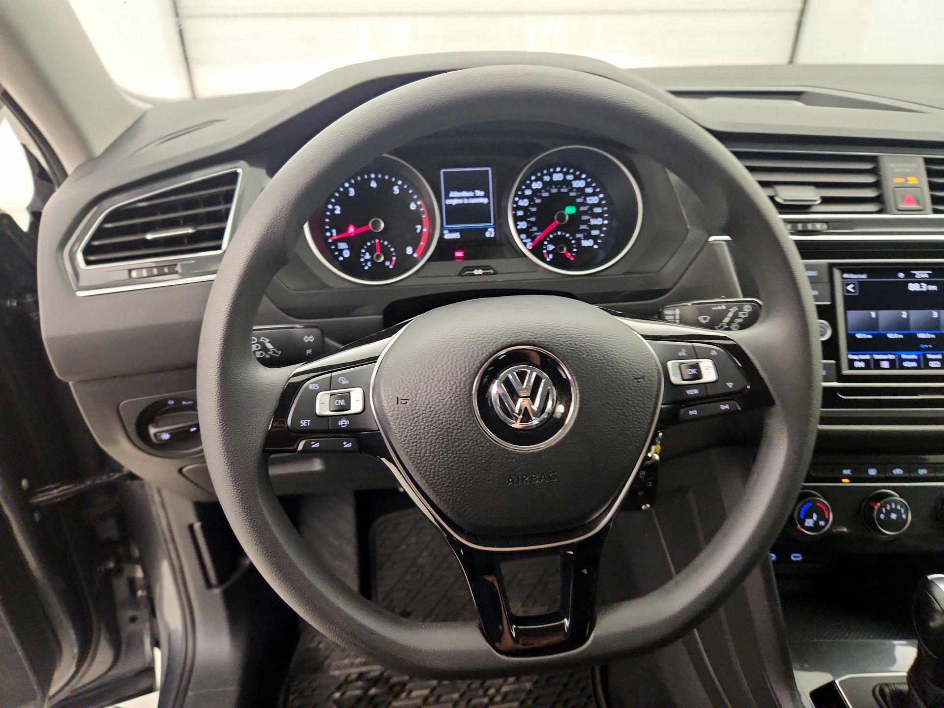 Thumbnail: 2021 Volkswagen Tiguan - 10