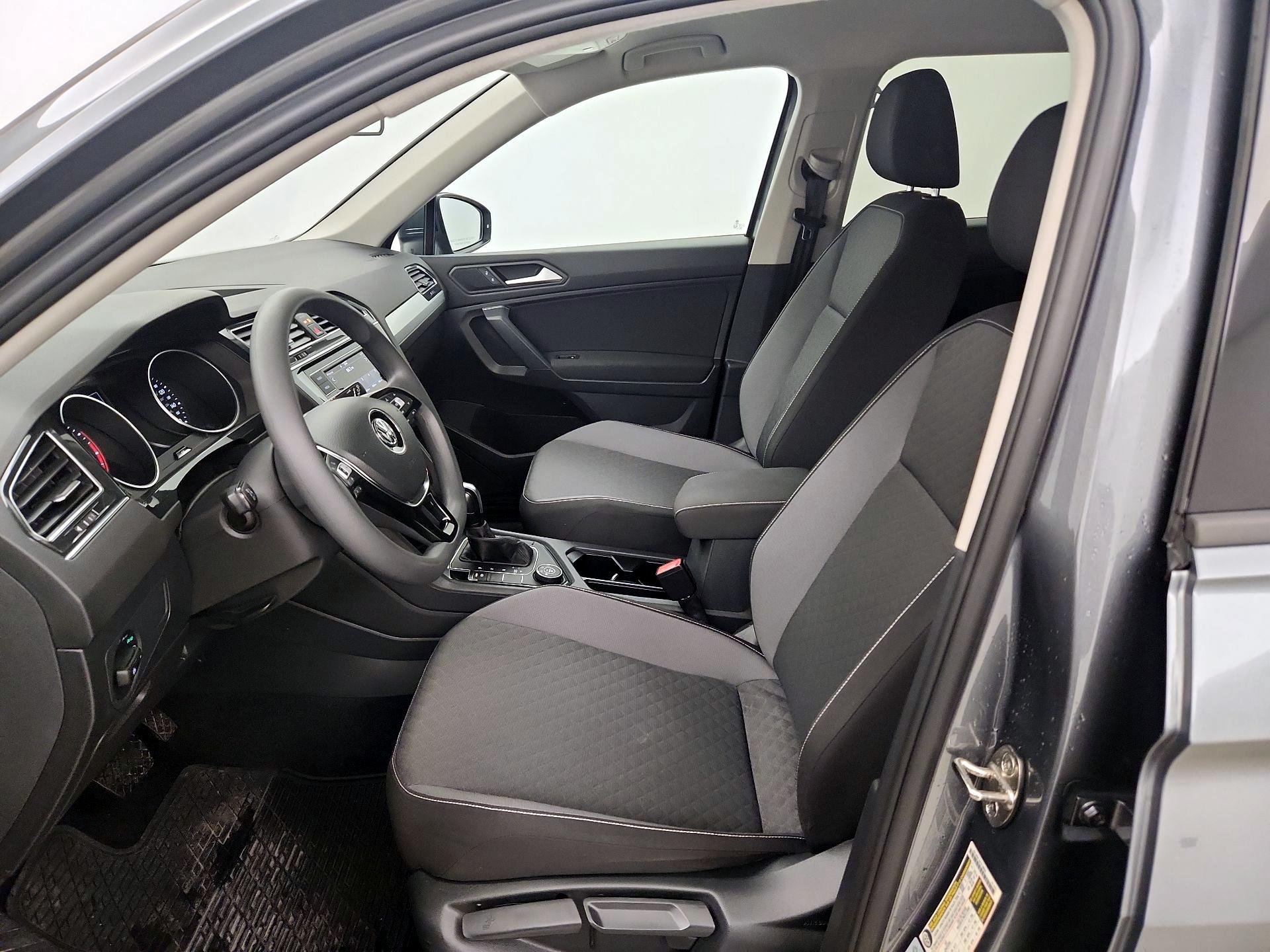 Thumbnail: 2021 Volkswagen Tiguan - 11