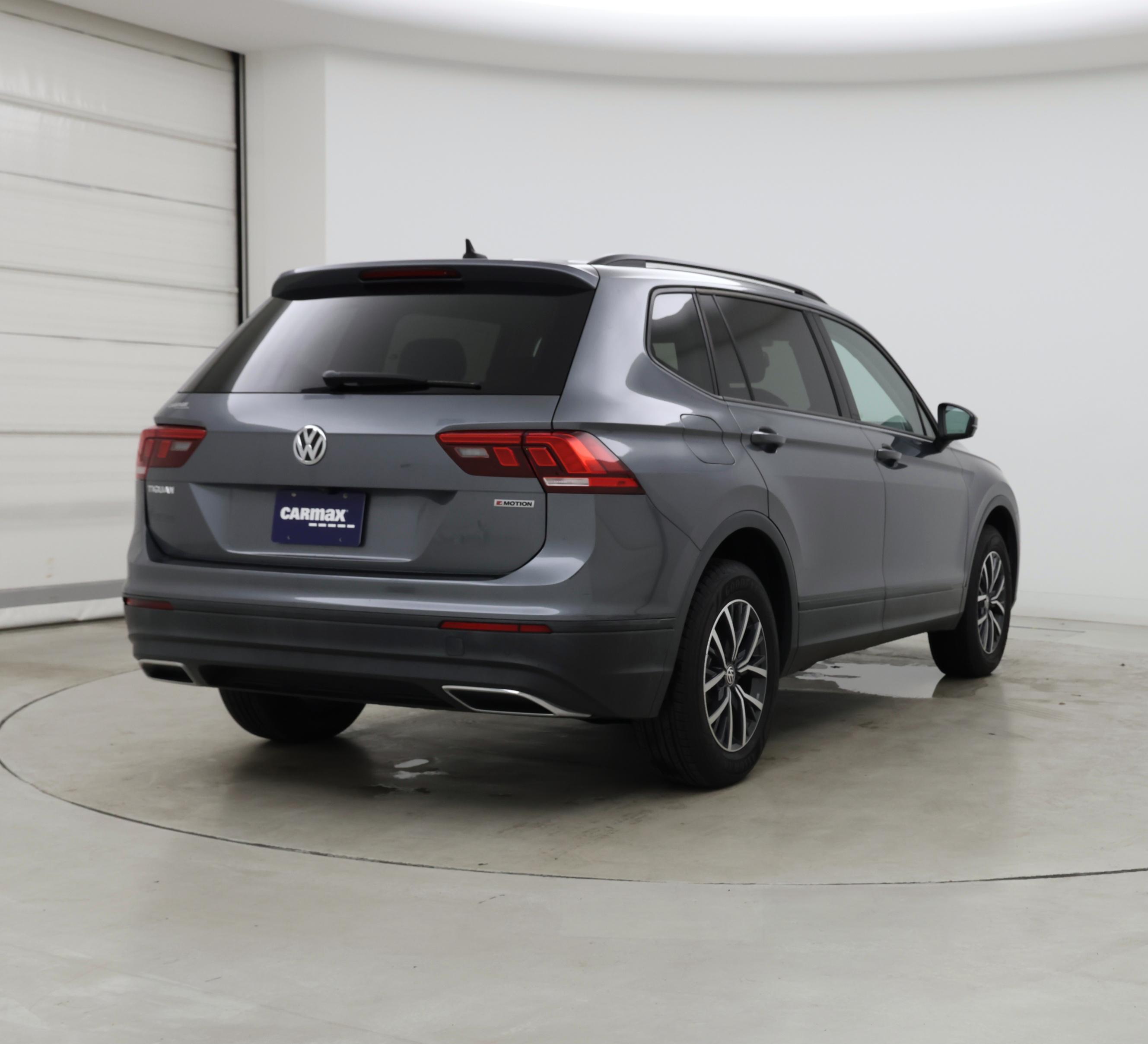 Thumbnail: 2021 Volkswagen Tiguan - 8