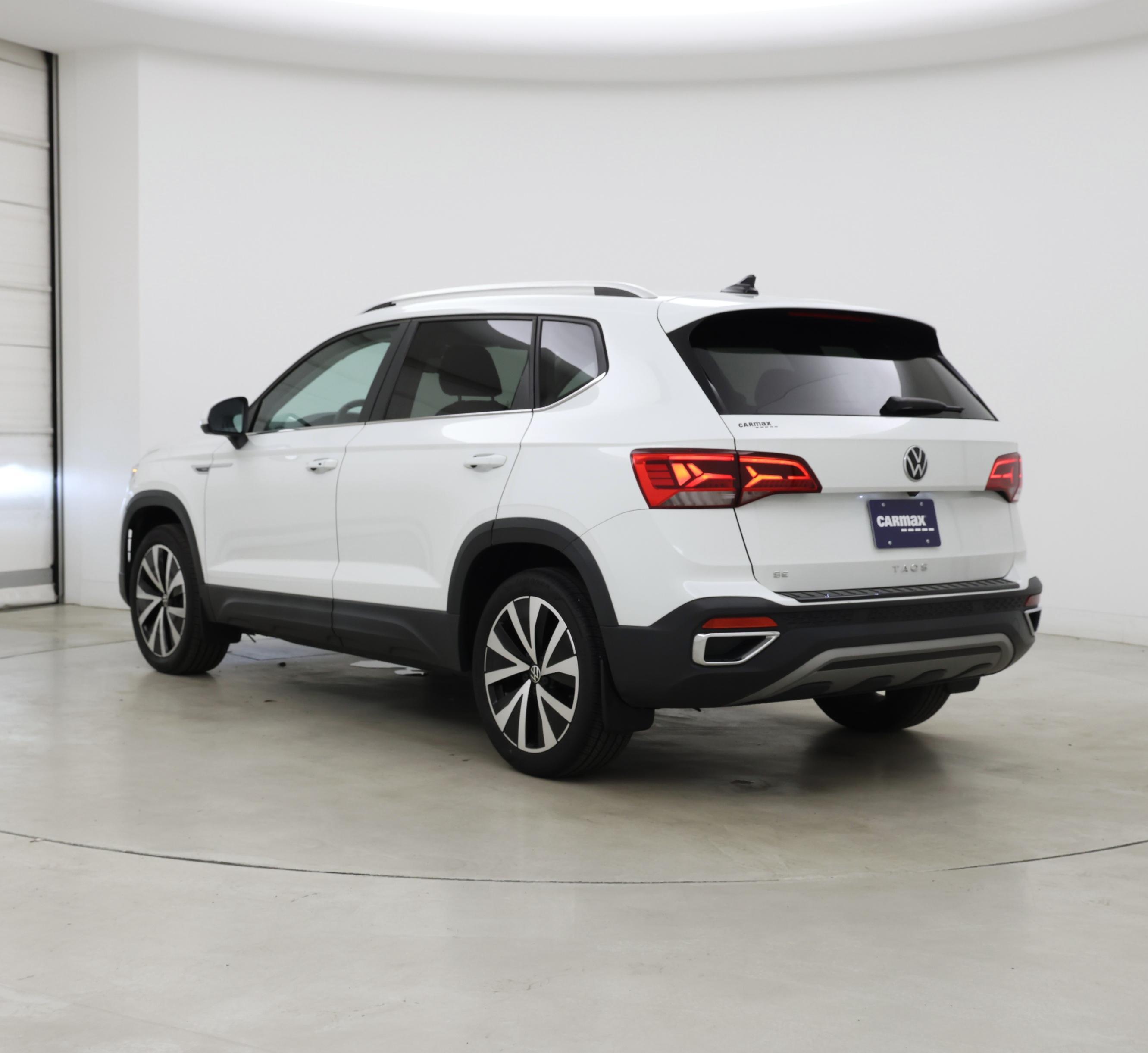 Thumbnail: 2022 Volkswagen Taos - 2