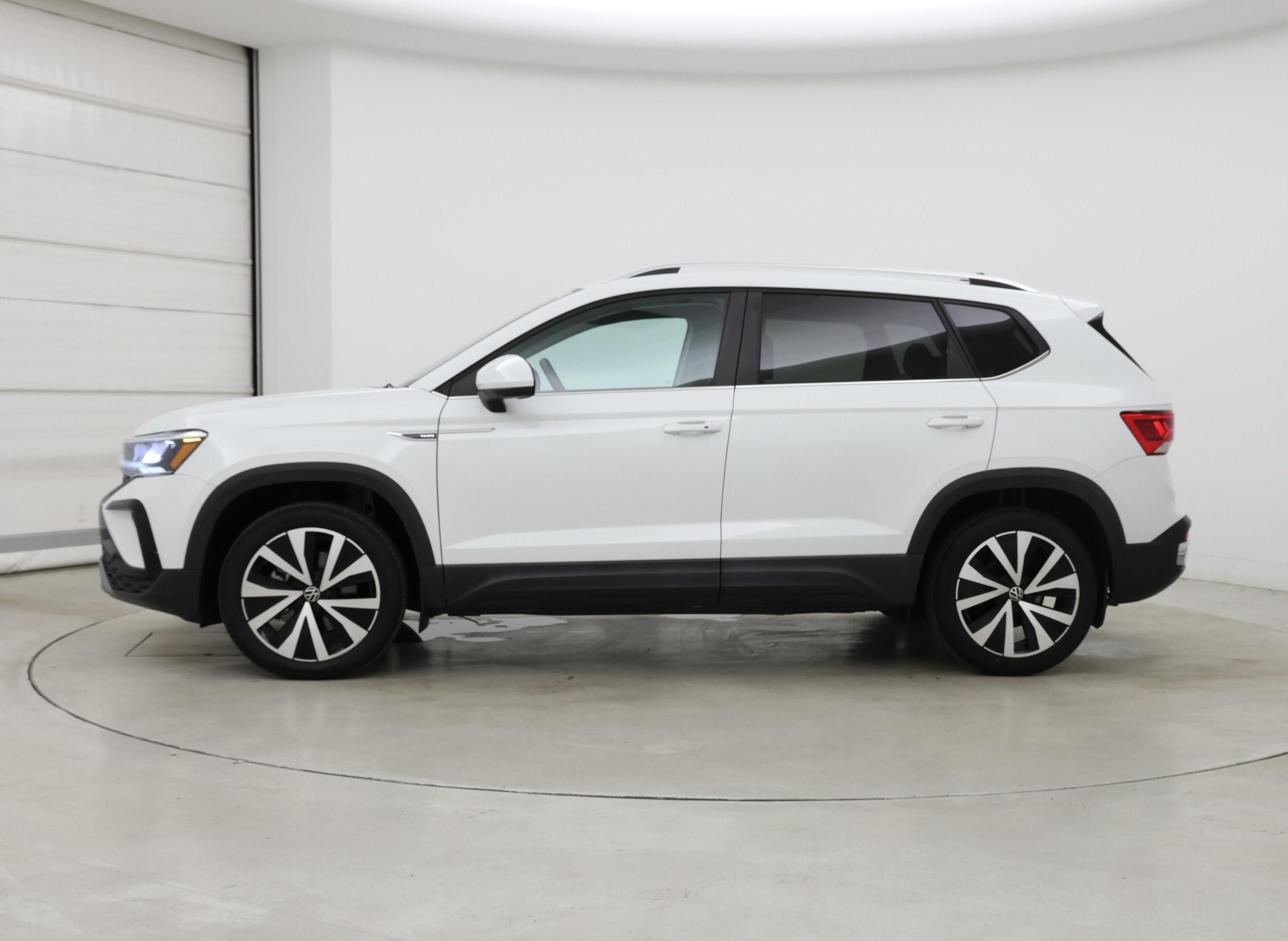 Thumbnail: 2022 Volkswagen Taos - 3