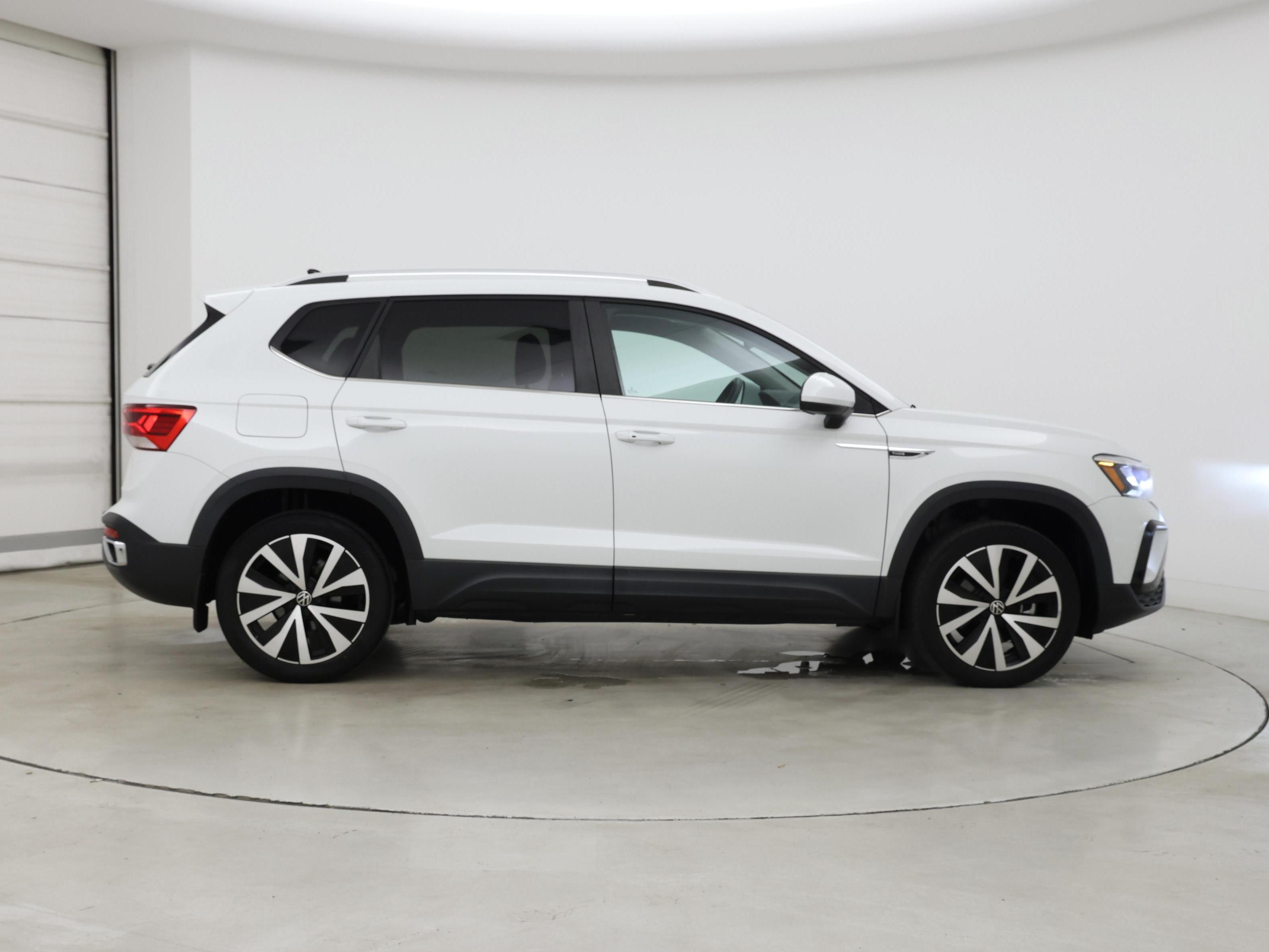 Thumbnail: 2022 Volkswagen Taos - 7