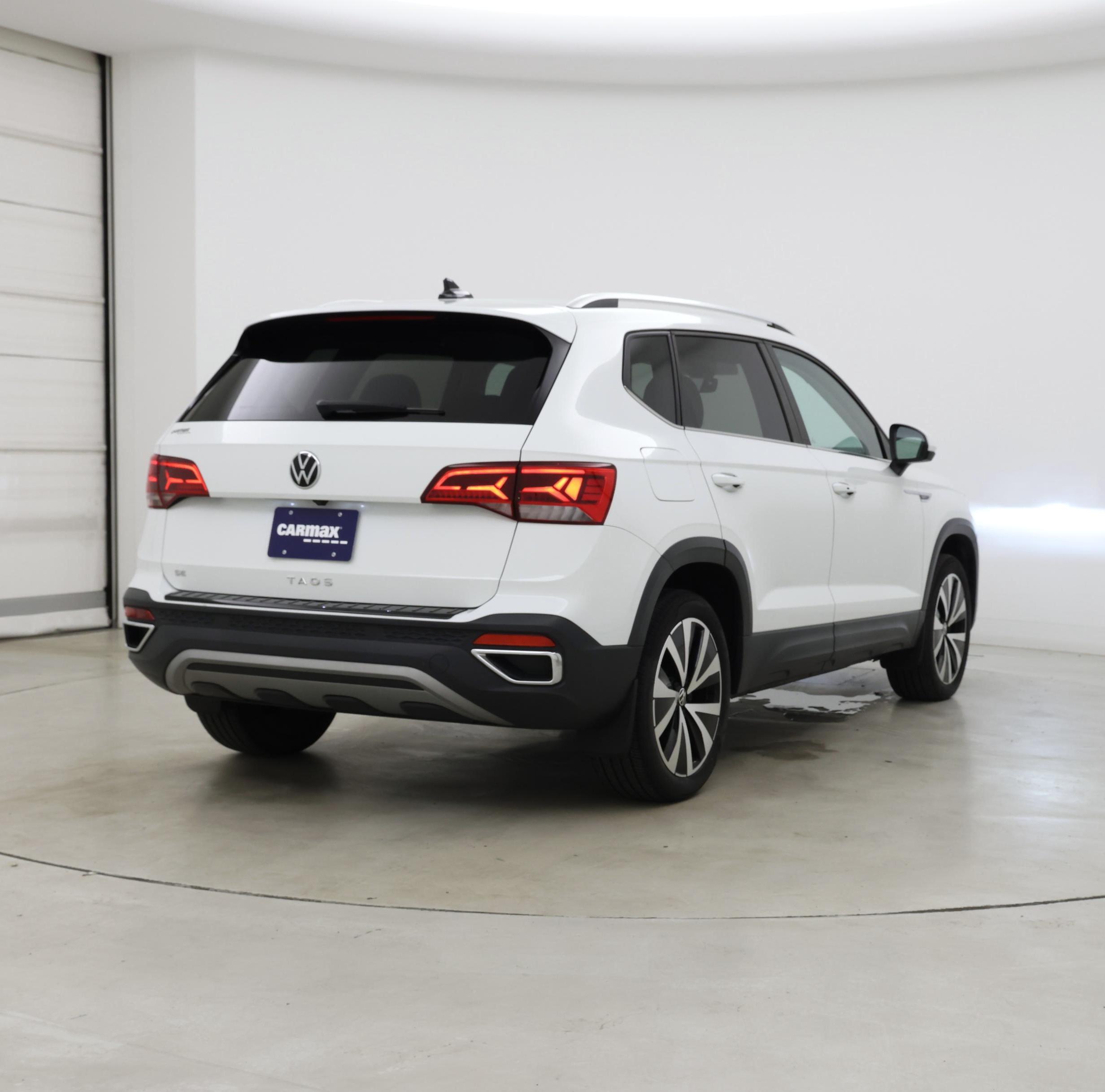 Thumbnail: 2022 Volkswagen Taos - 8