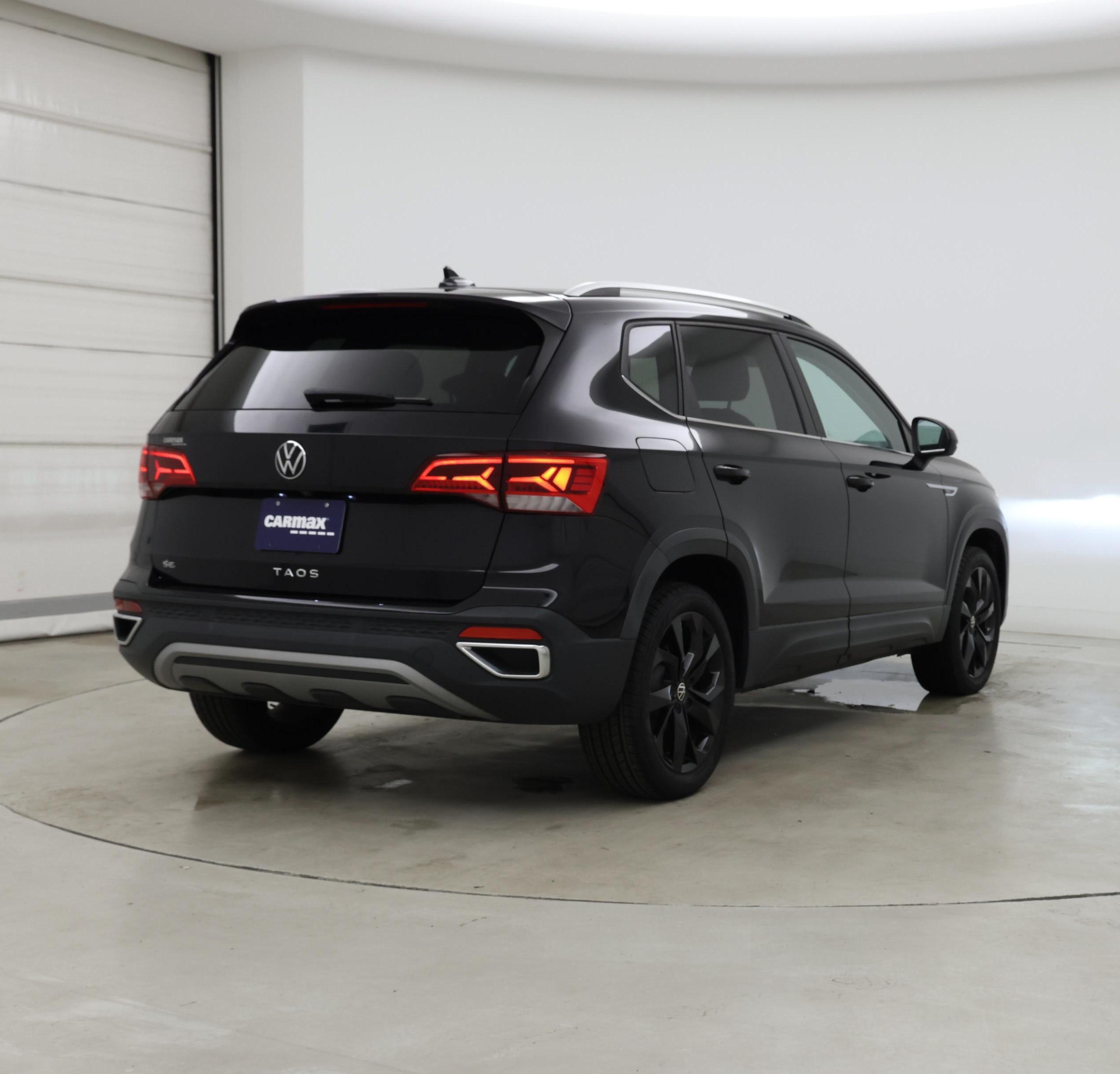Thumbnail: 2022 Volkswagen Taos - 8