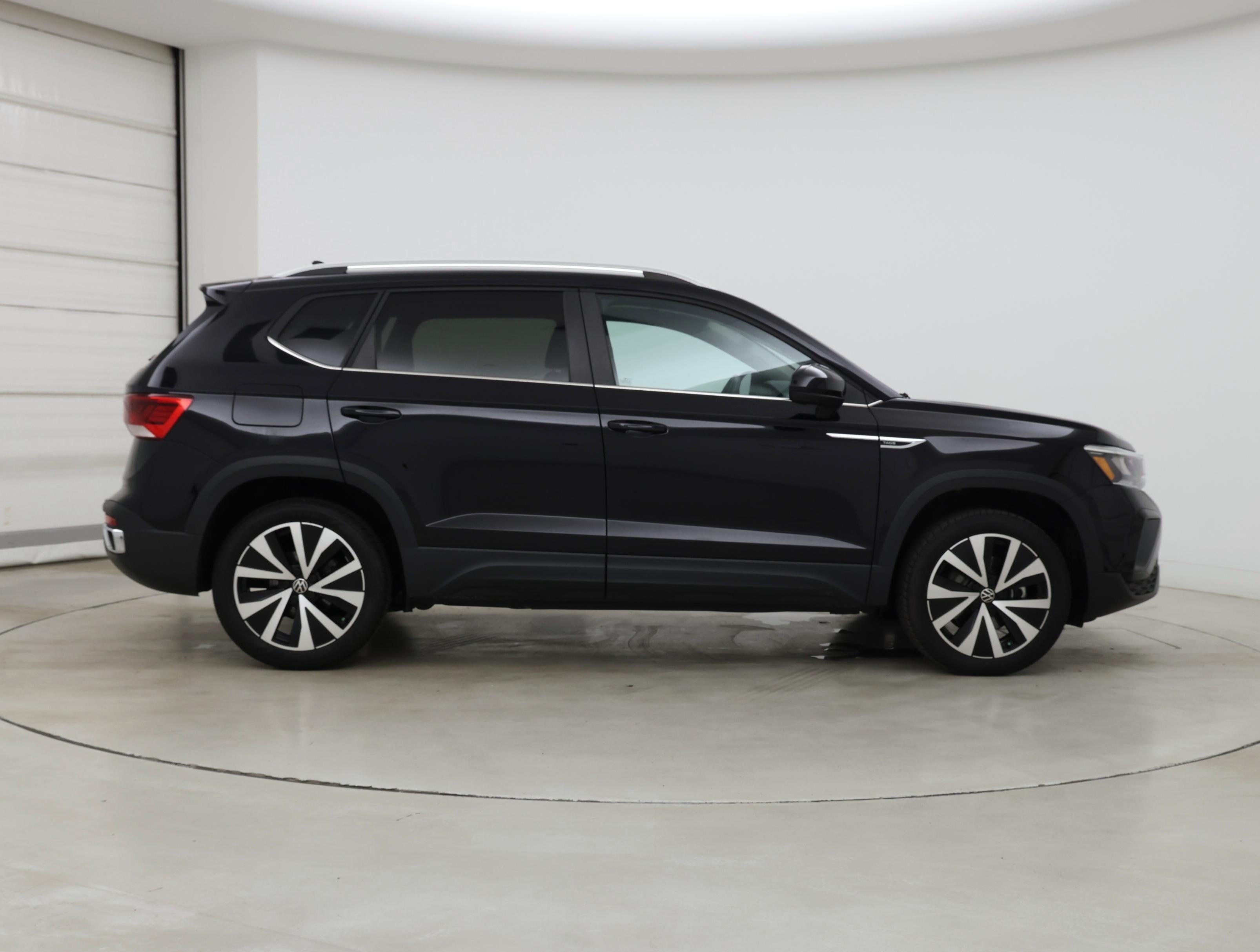 Thumbnail: 2022 Volkswagen Taos - 7
