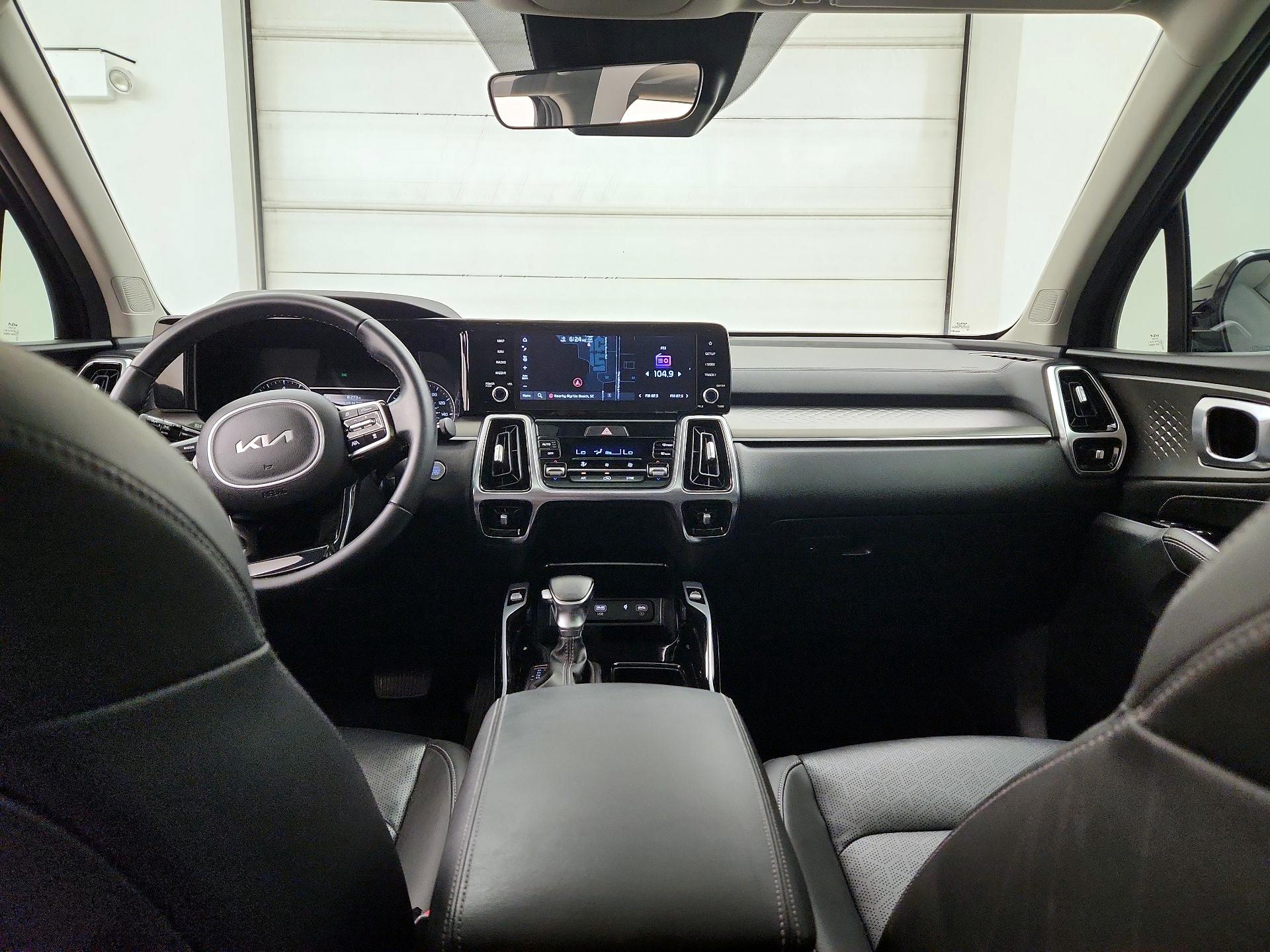 Thumbnail: 2022 Kia Sorento - 9