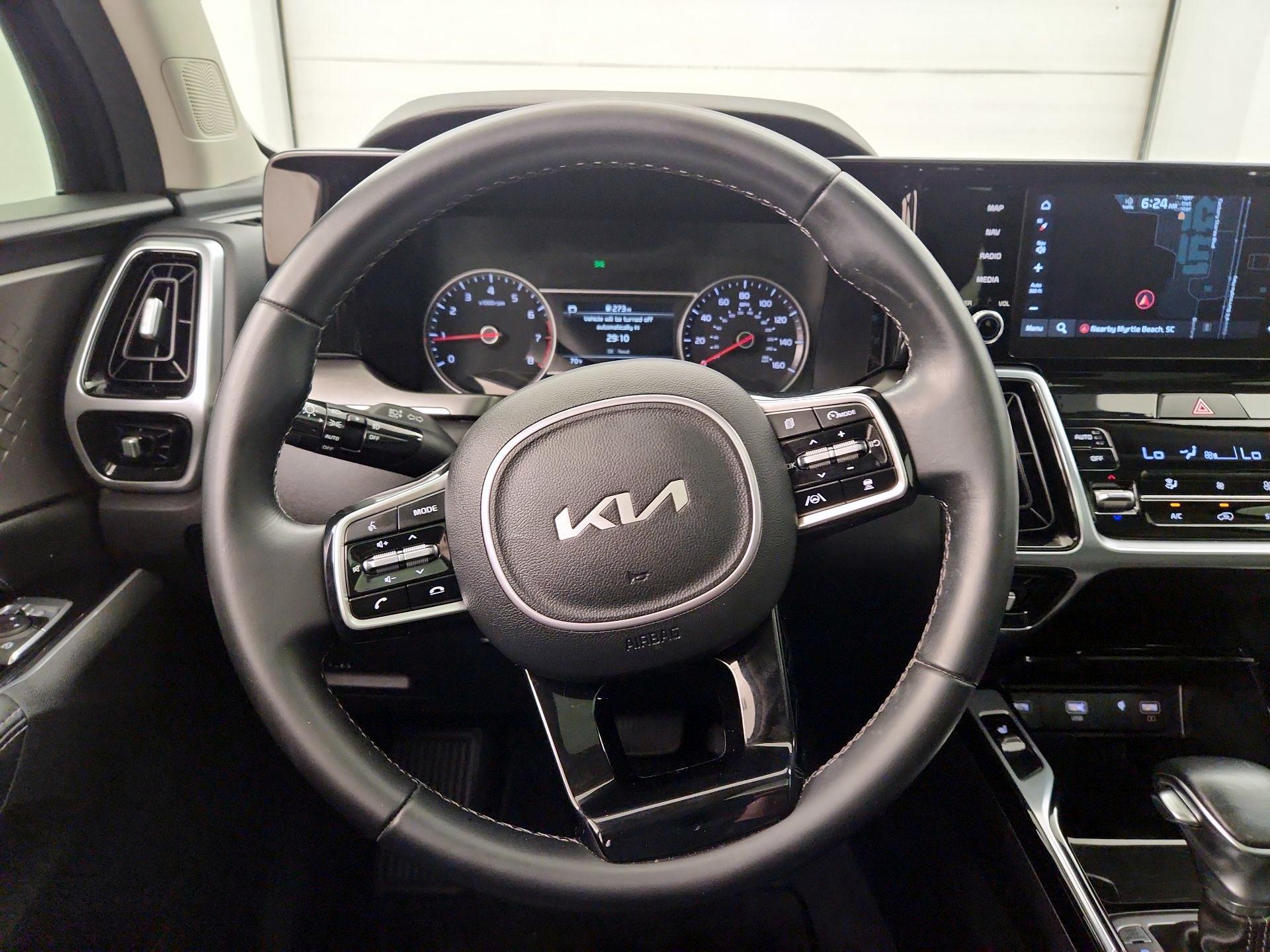 Thumbnail: 2022 Kia Sorento - 10