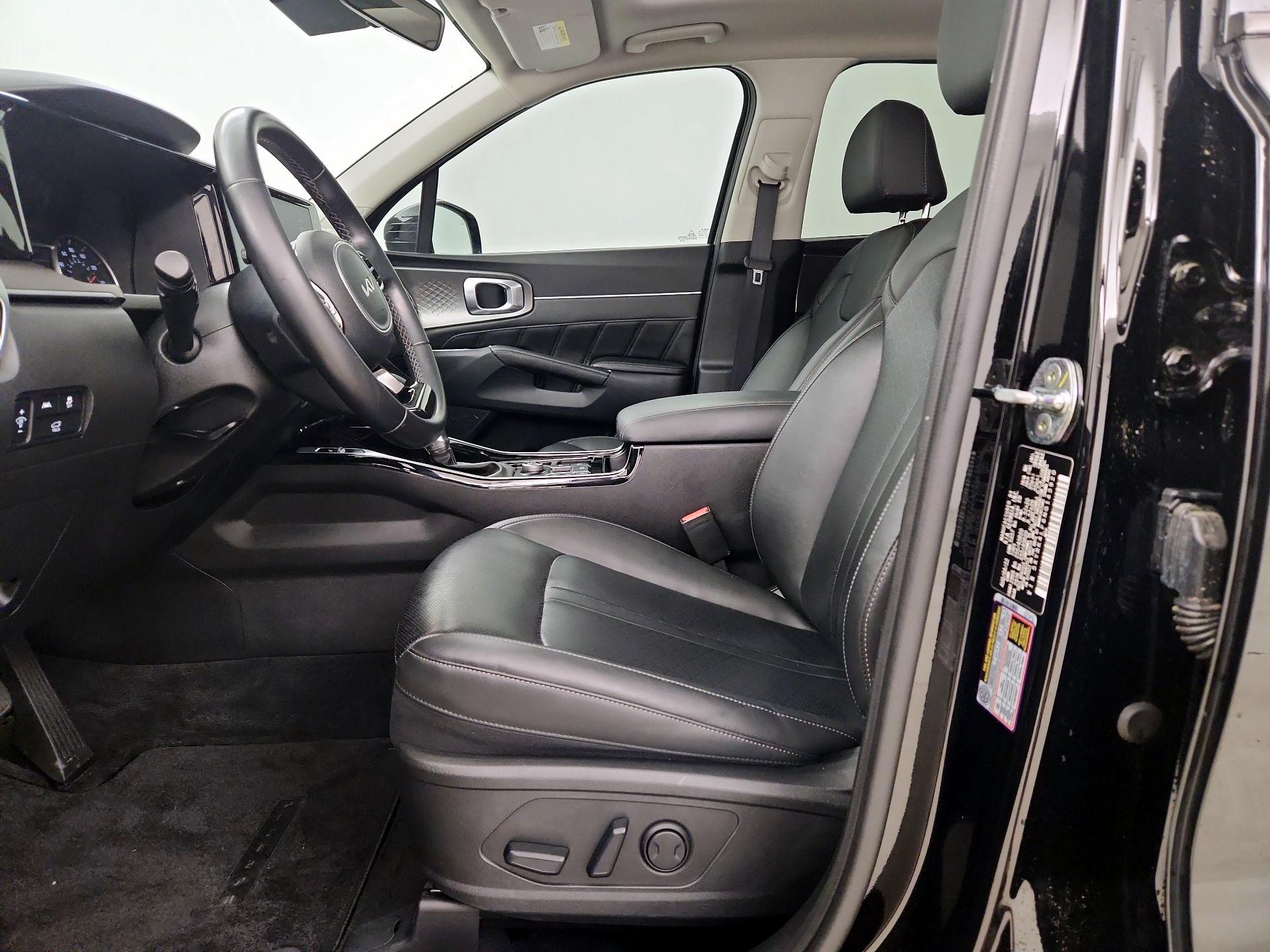 Thumbnail: 2022 Kia Sorento - 11