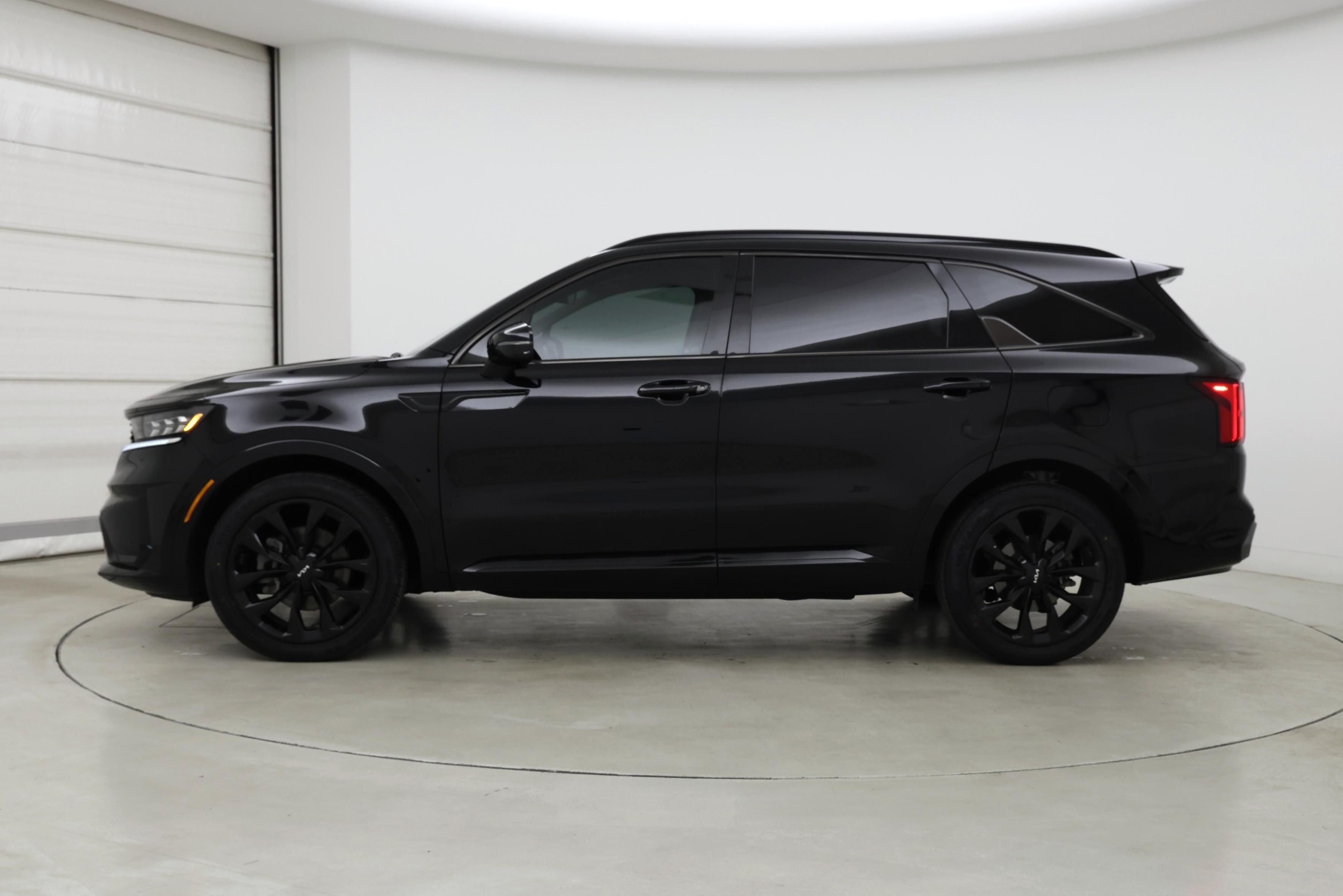 Thumbnail: 2022 Kia Sorento - 3