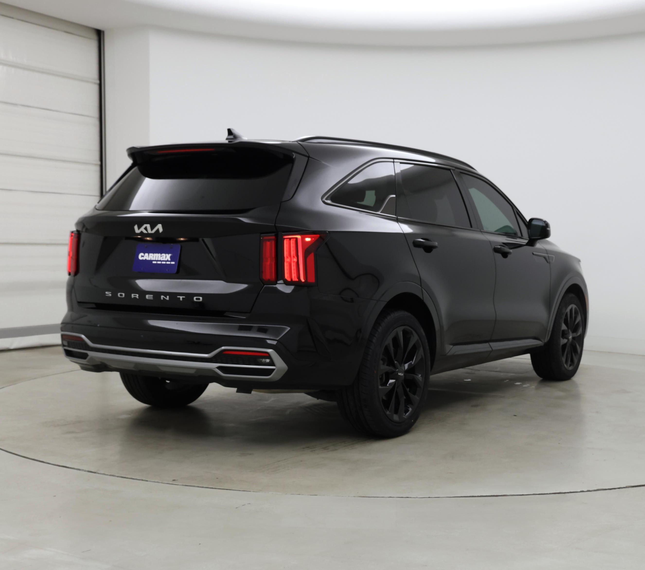 Thumbnail: 2022 Kia Sorento - 8