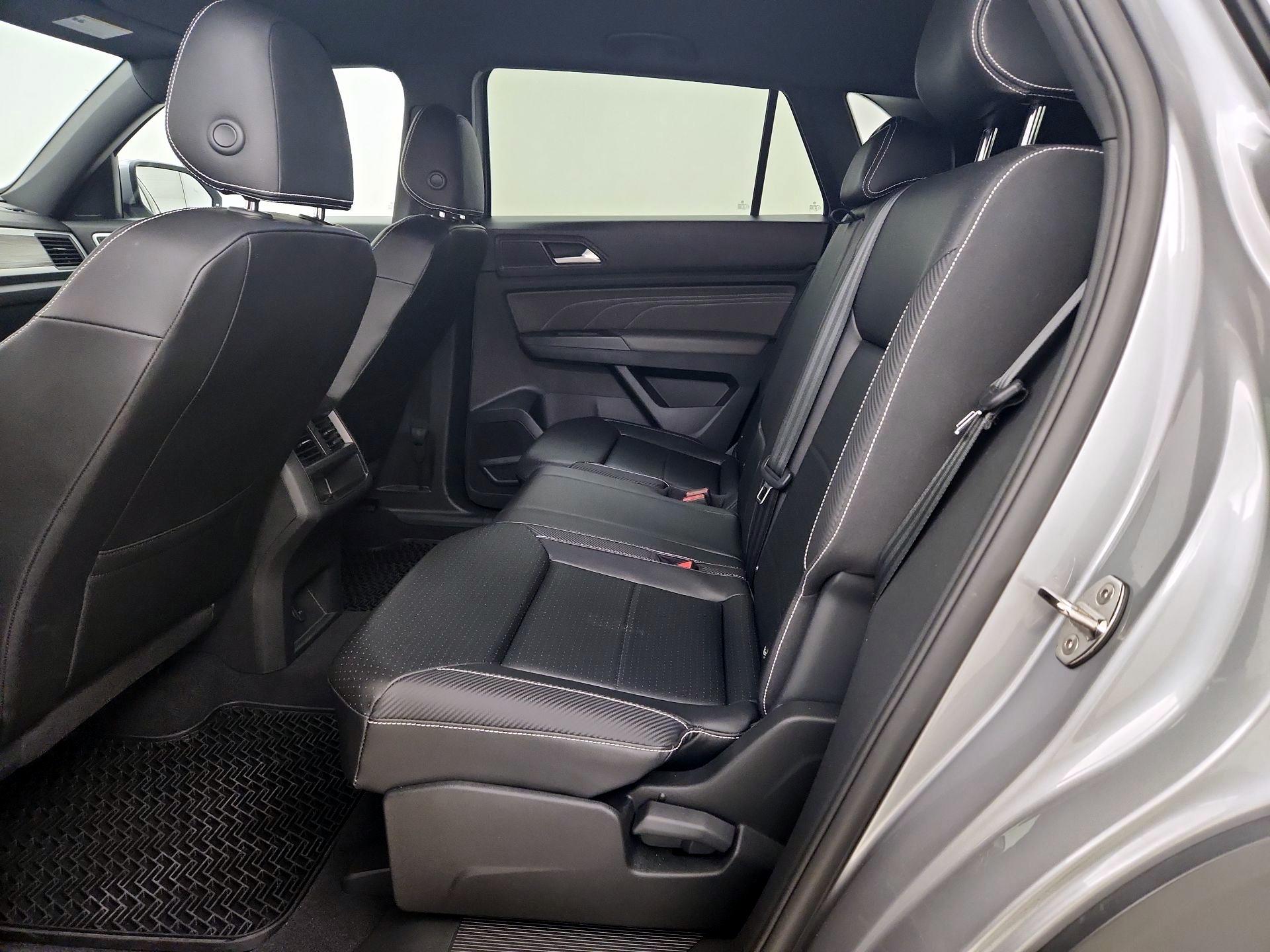 Thumbnail: 2023 Volkswagen Atlas - 19