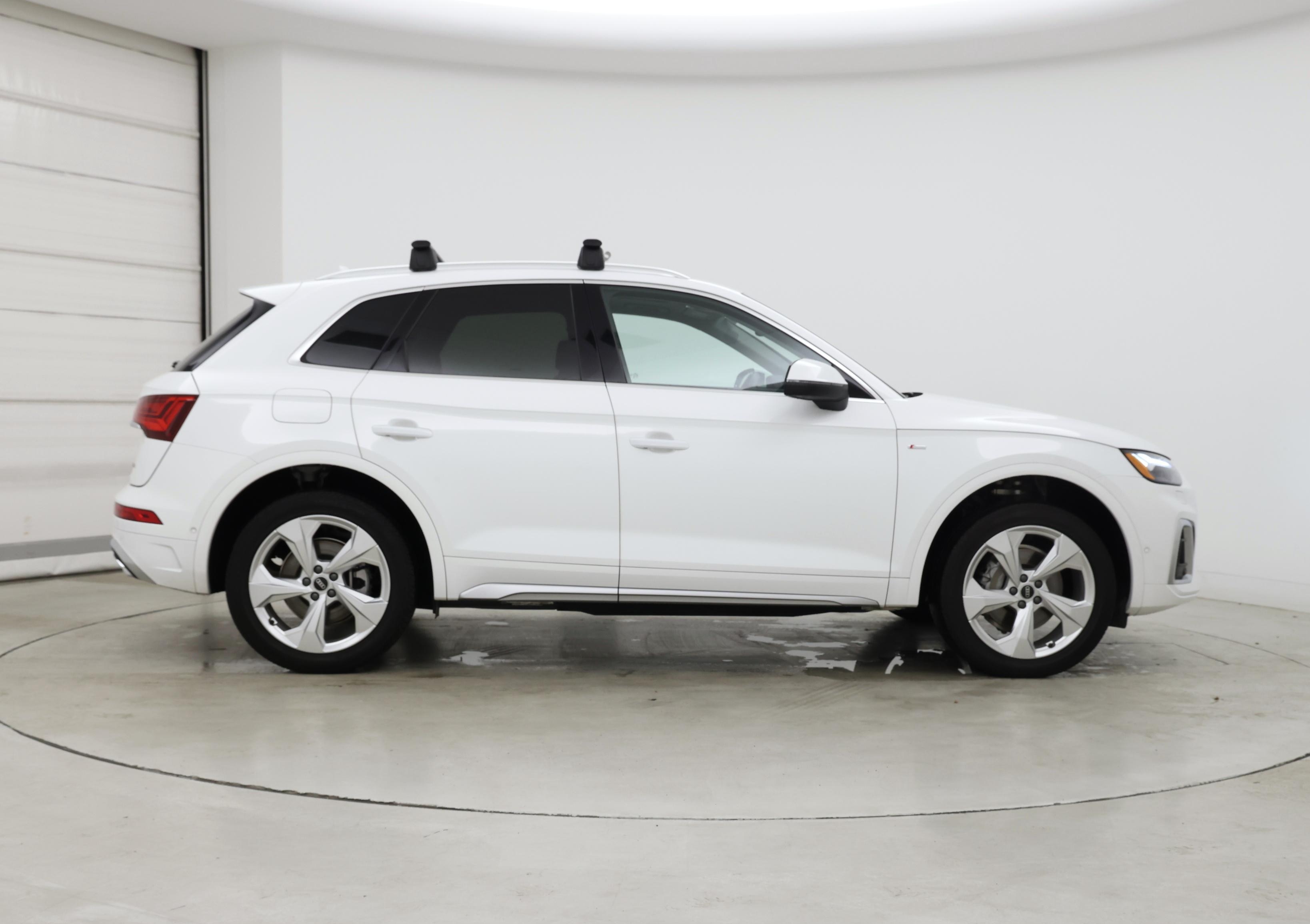Thumbnail: 2022 Audi Q5 - 7