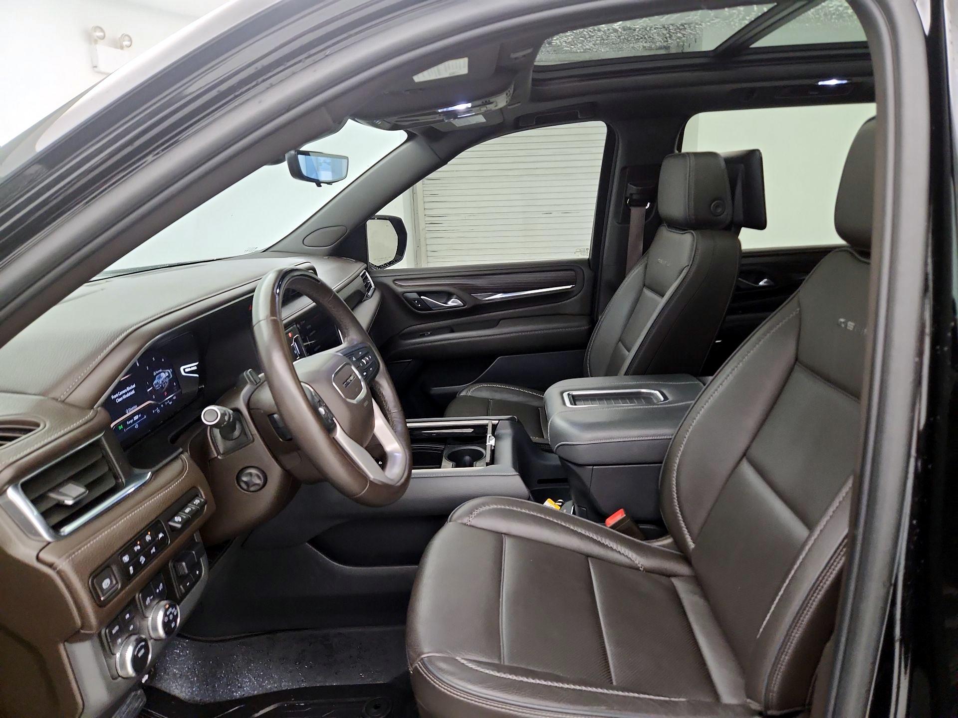Thumbnail: 2023 GMC Yukon XL - 11
