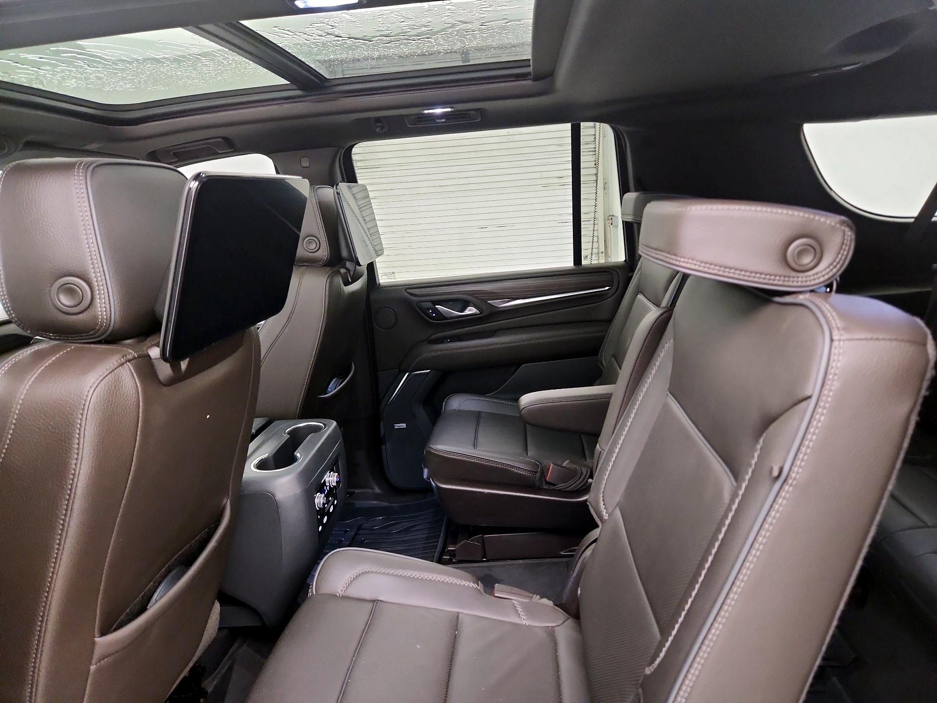 Thumbnail: 2023 GMC Yukon XL - 20