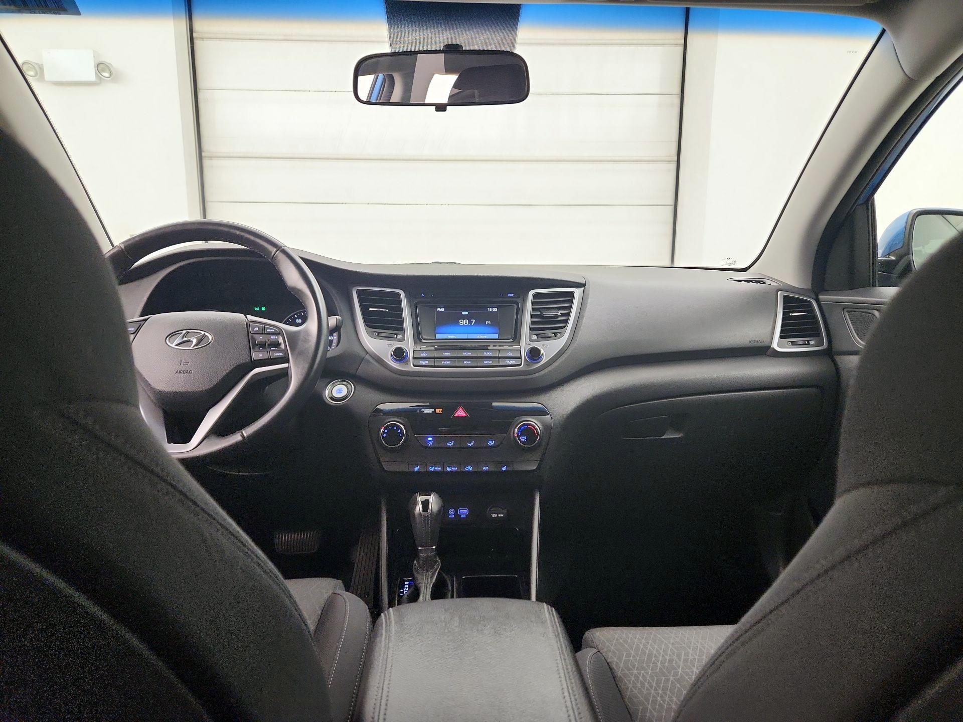 Thumbnail: 2017 Hyundai Tucson - 9