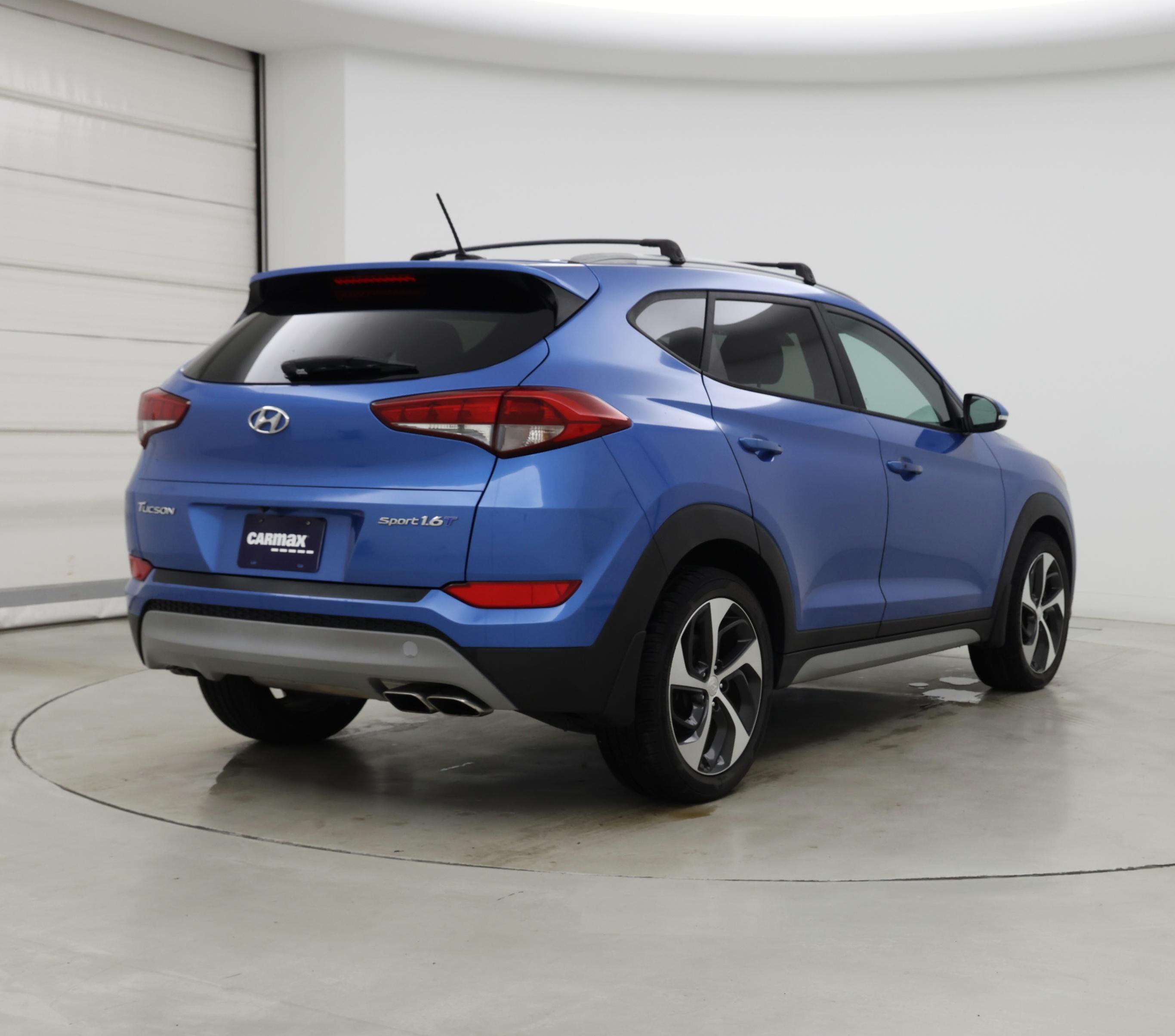 Thumbnail: 2017 Hyundai Tucson - 8