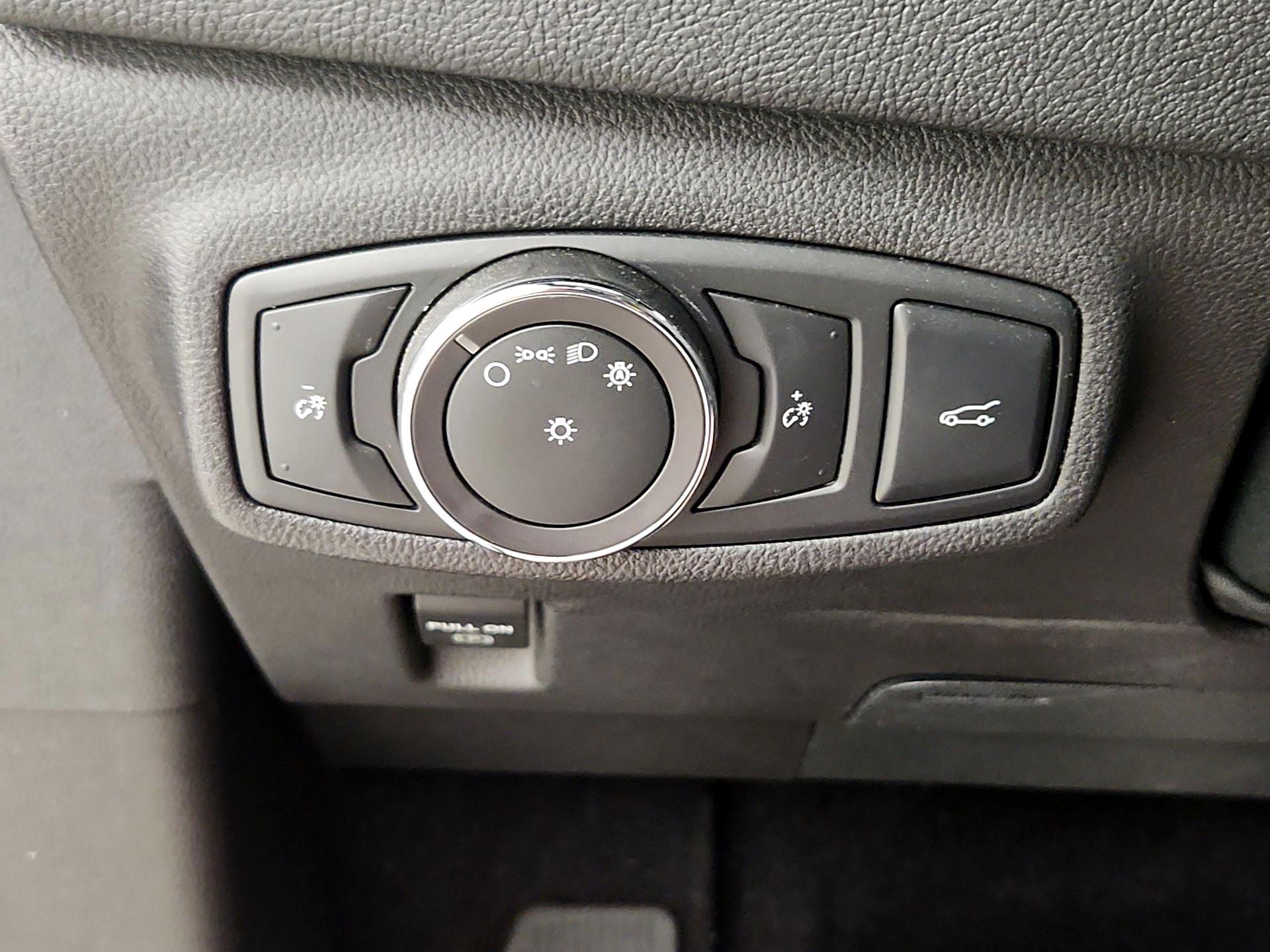 Thumbnail: 2018 Lincoln MKC - 13