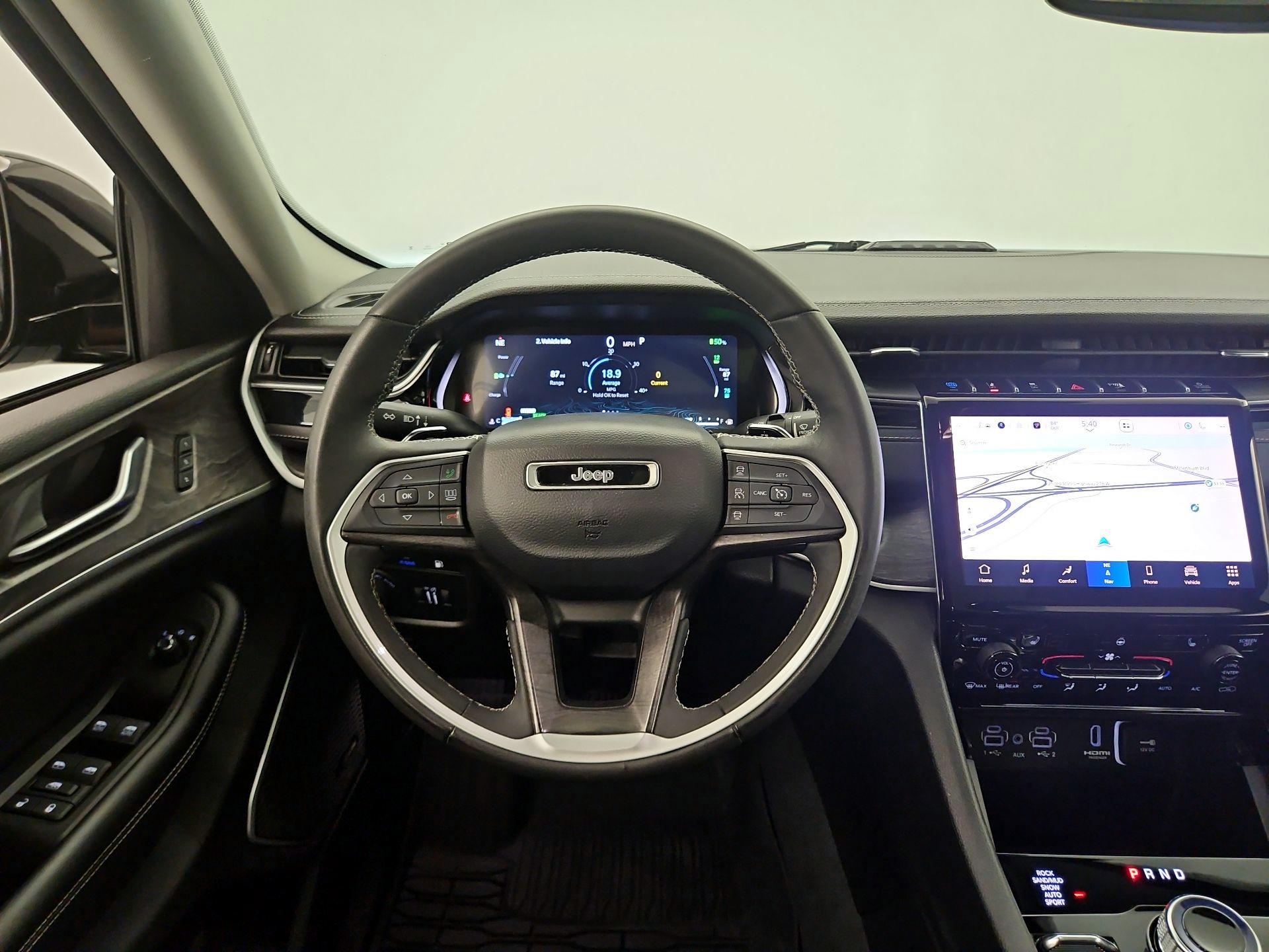 Thumbnail: 2023 Jeep Grand Cherokee - 10