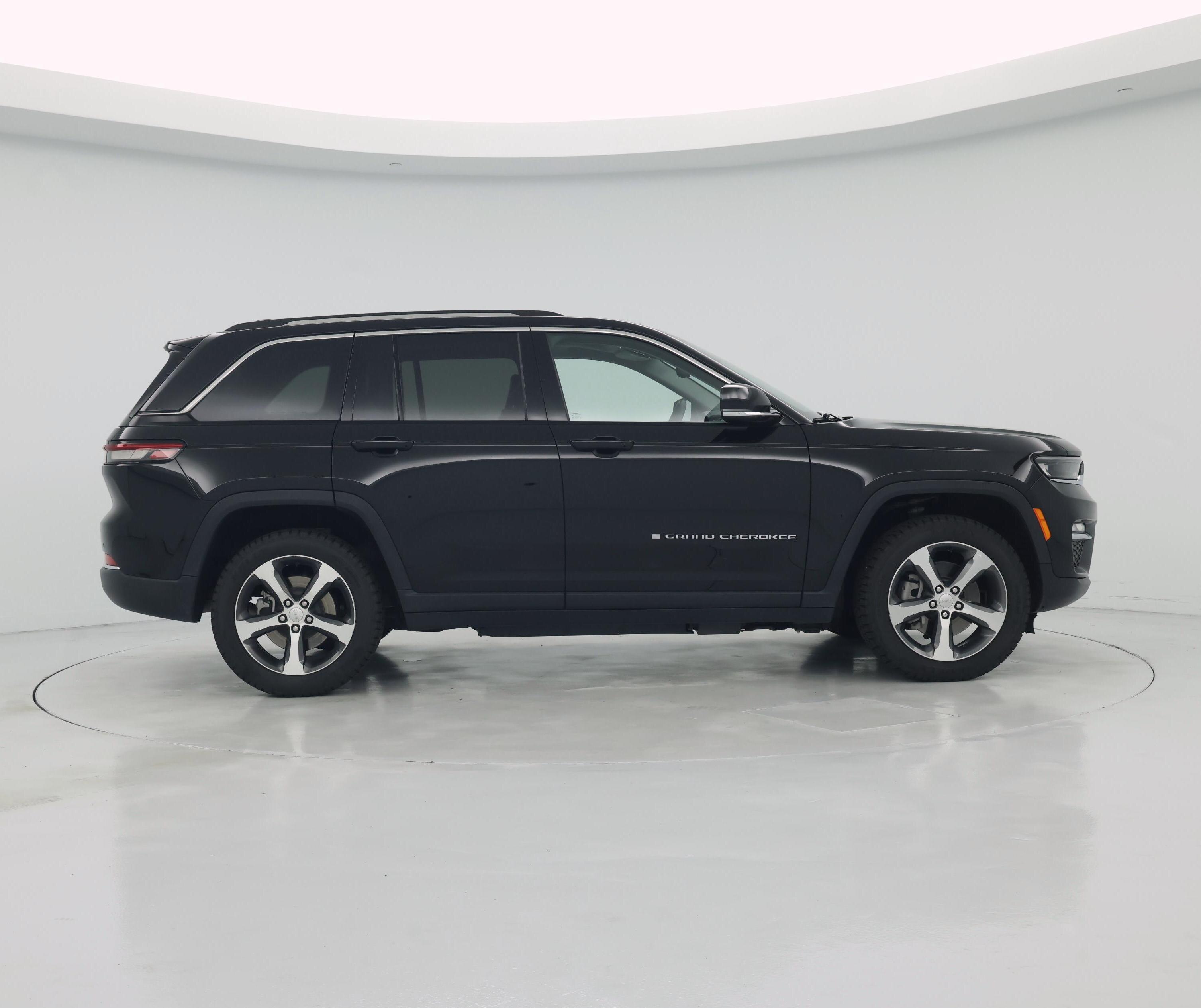 Thumbnail: 2023 Jeep Grand Cherokee - 7