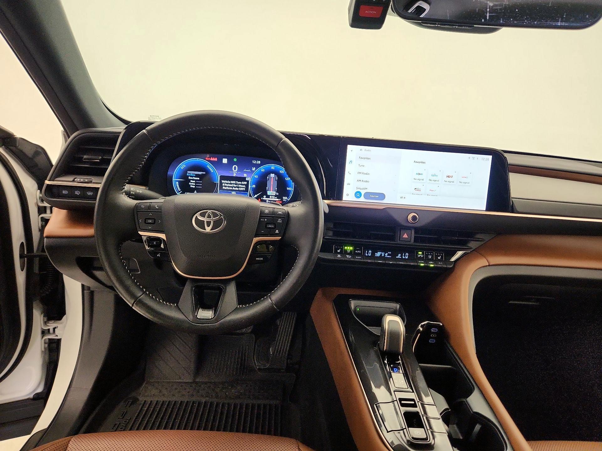 Thumbnail: 2025 Toyota Crown Signia - 9