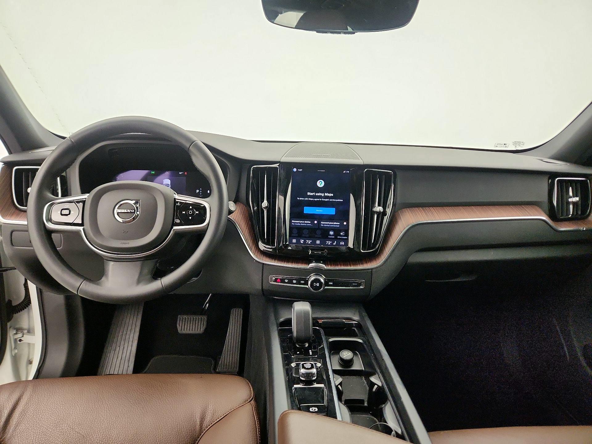 Thumbnail: 2023 Volvo XC60 - 9