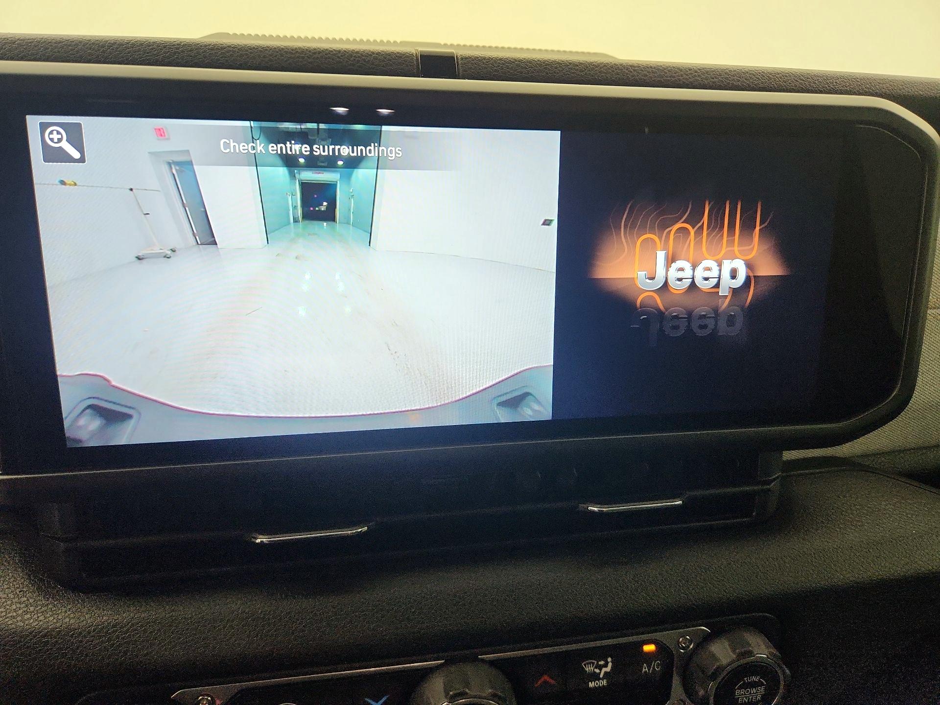 Thumbnail: 2025 Jeep Gladiator - 14