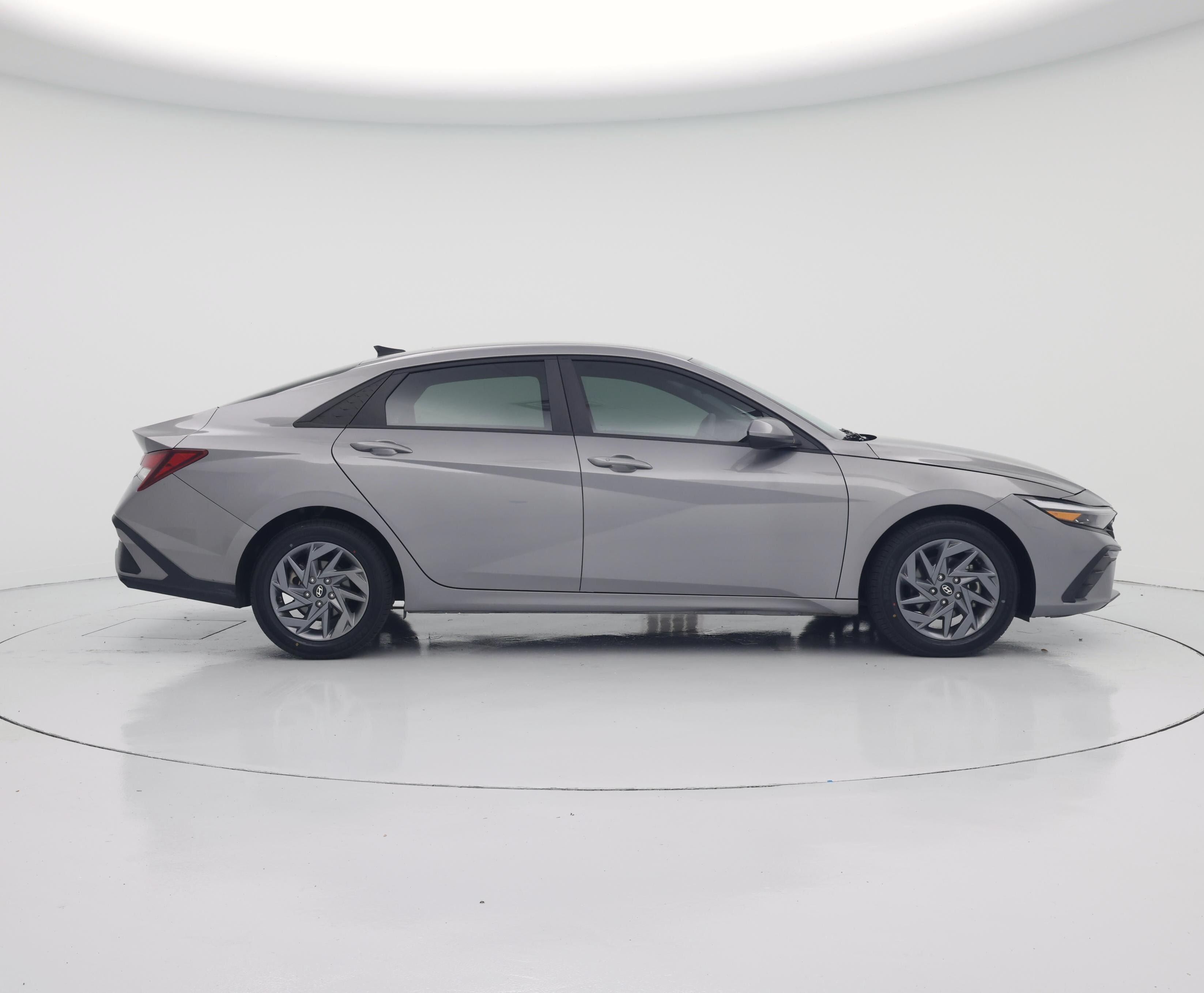 Thumbnail: 2024 Hyundai Elantra - 7