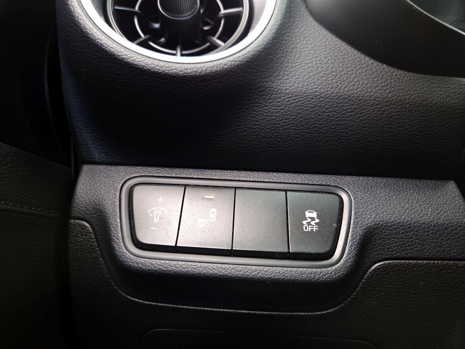 Thumbnail: 2022 Kia Forte - 13