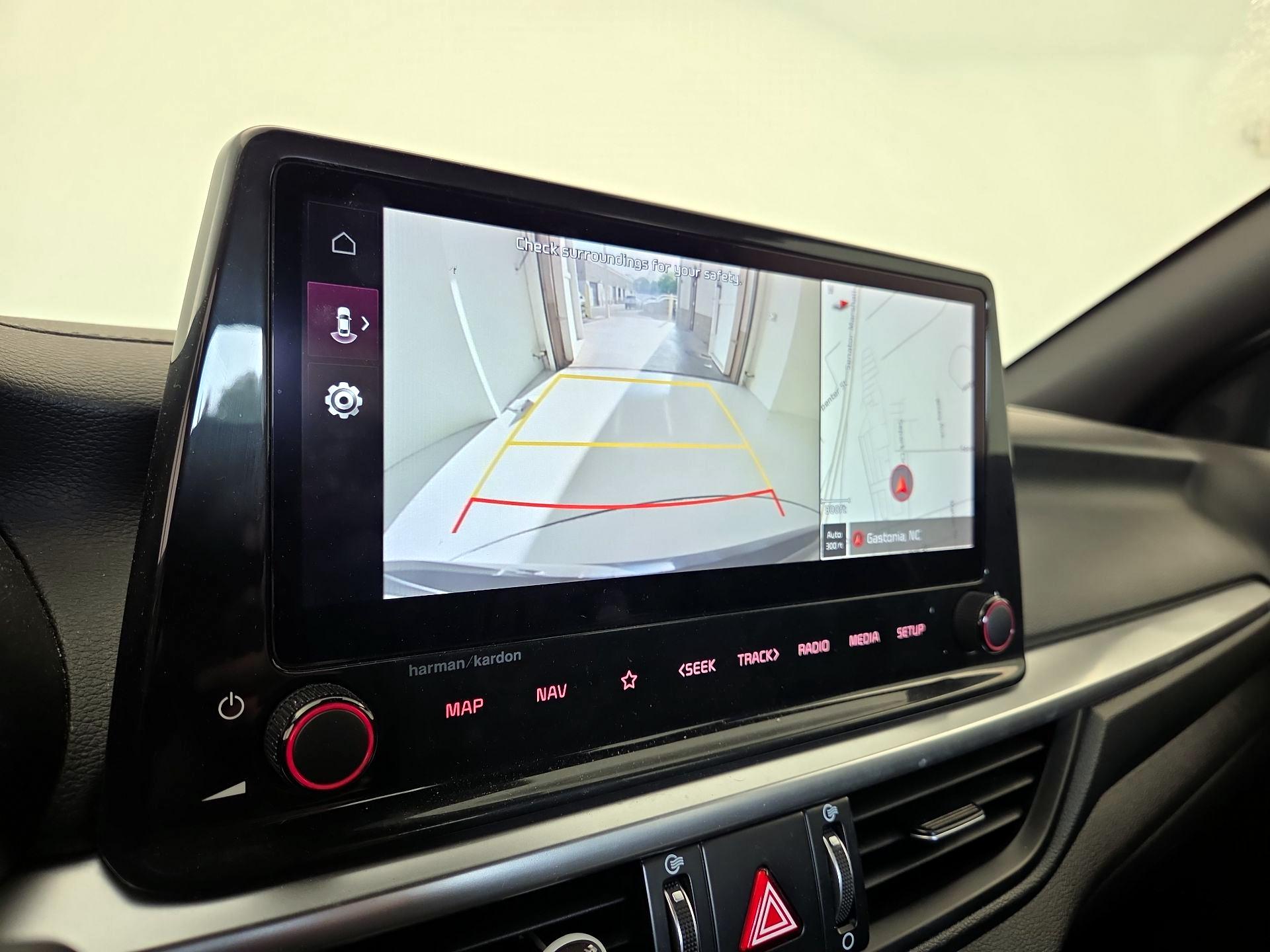 Thumbnail: 2022 Kia Forte - 14