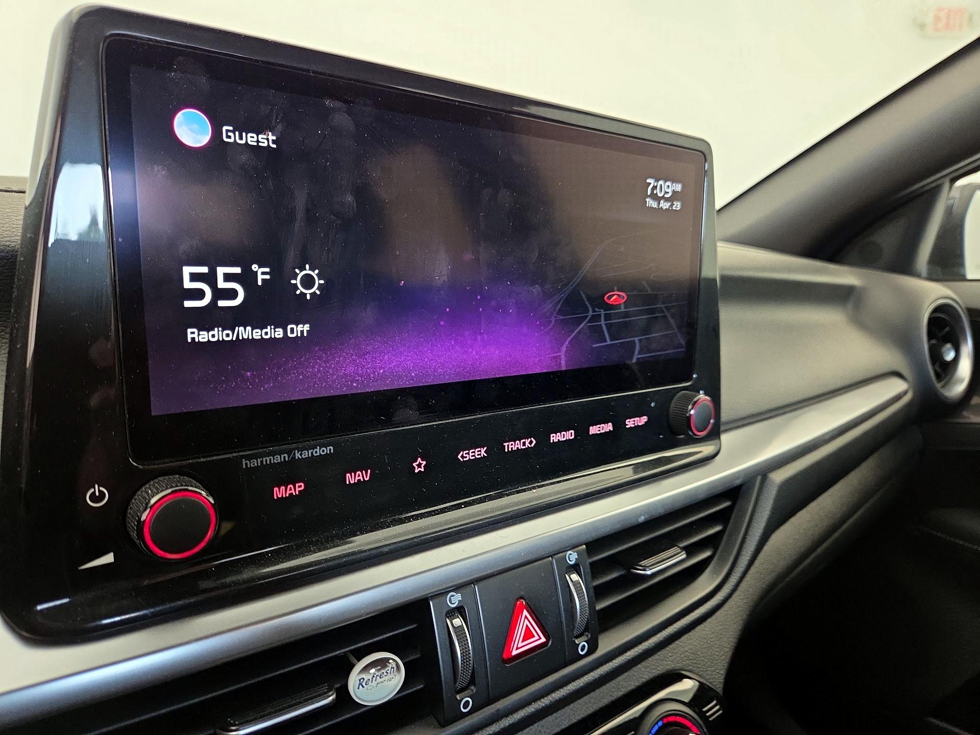 Thumbnail: 2022 Kia Forte - 15