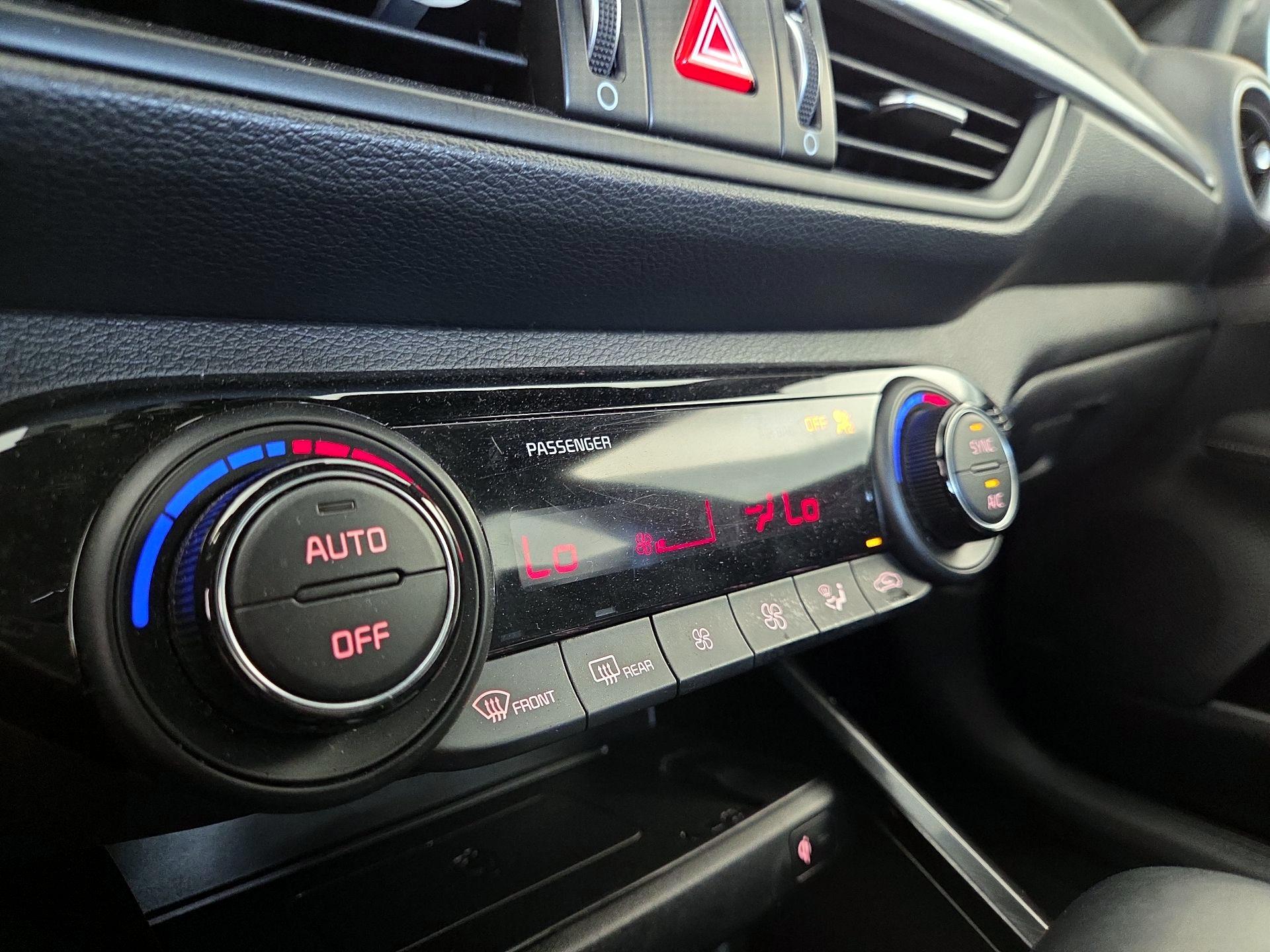 Thumbnail: 2022 Kia Forte - 16