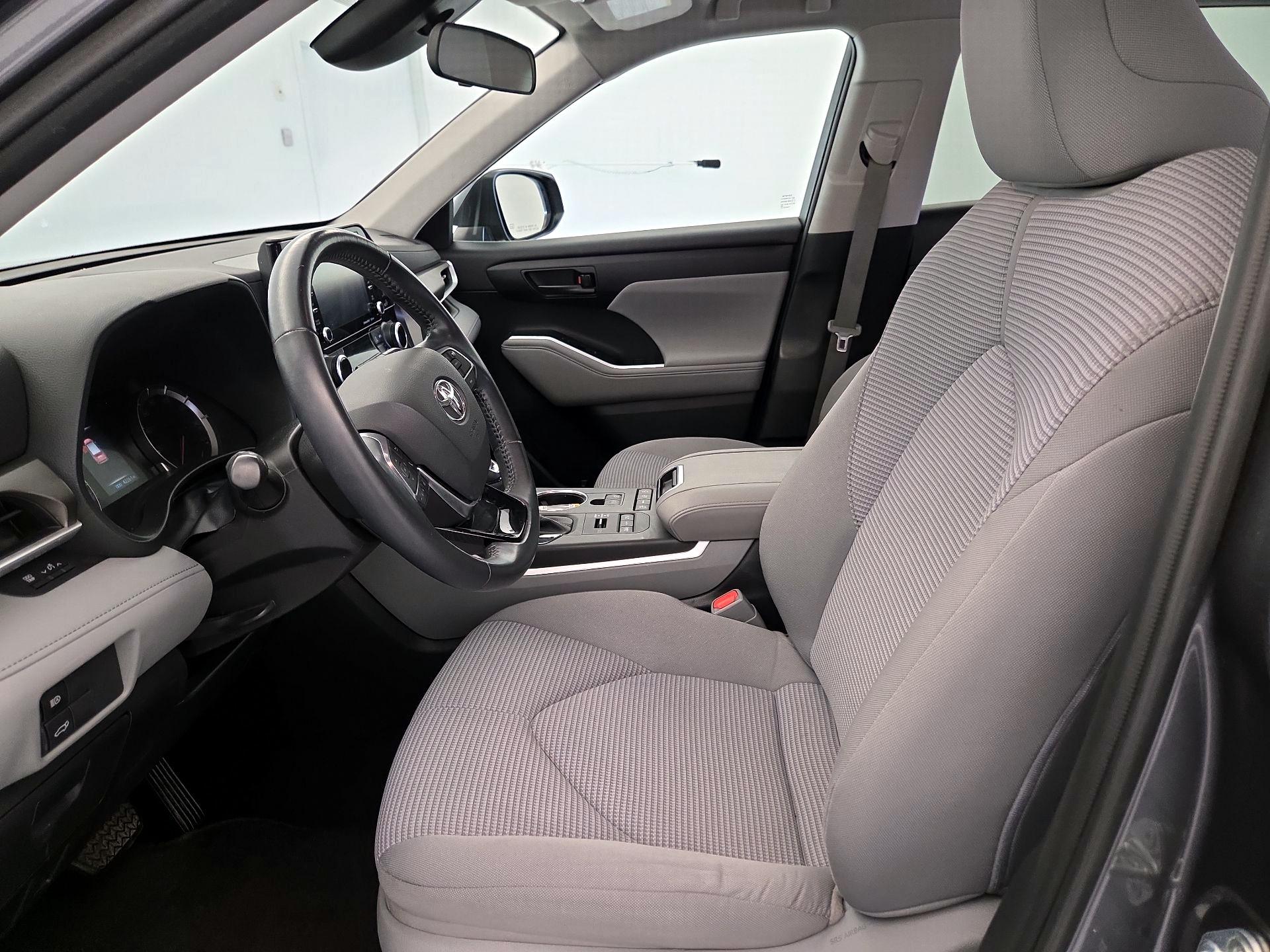 Thumbnail: 2021 Toyota Highlander - 11