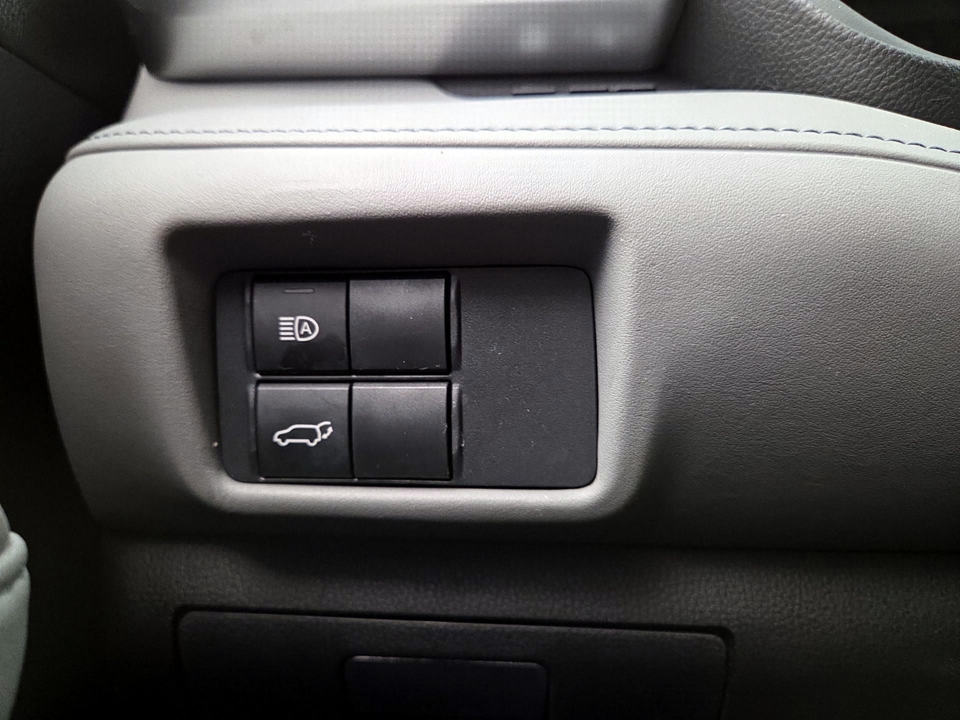 Thumbnail: 2021 Toyota Highlander - 13
