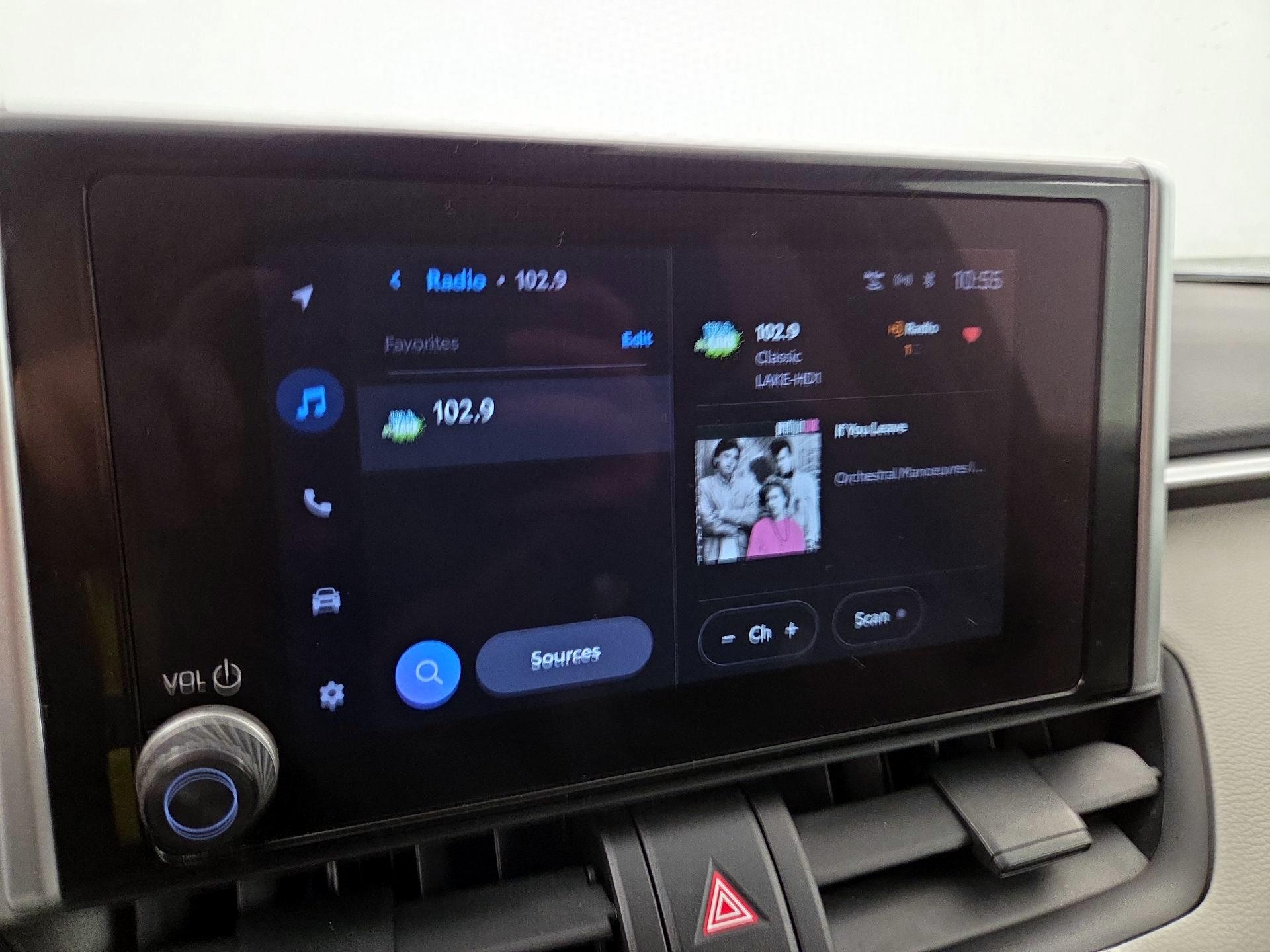 Thumbnail: 2023 Toyota RAV4 - 15