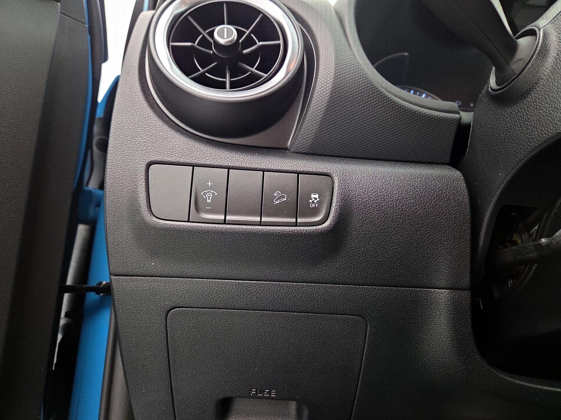 Thumbnail: 2022 Hyundai Kona - 13