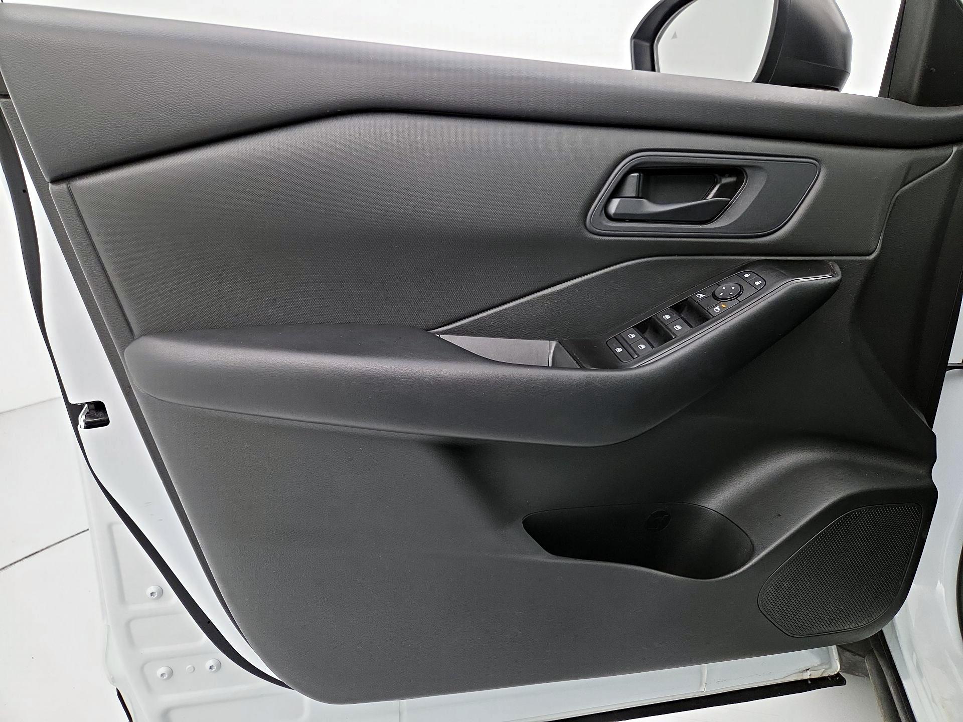 Thumbnail: 2024 Nissan Rogue - 12