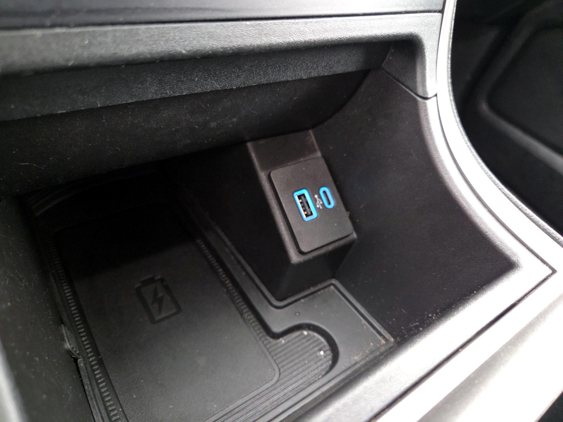 Thumbnail: 2023 Ford Edge - 17